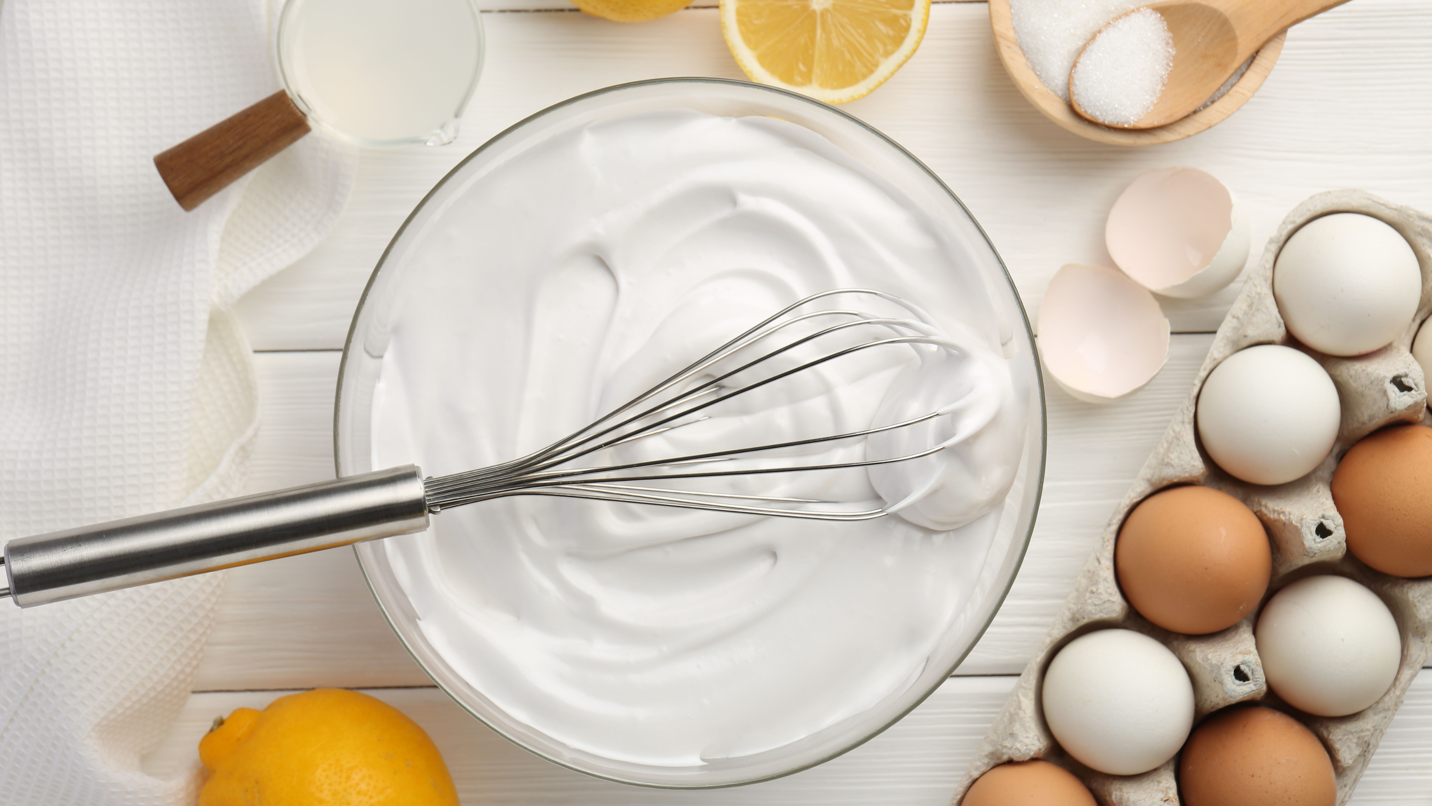 5. Egg White & Lemon Mask