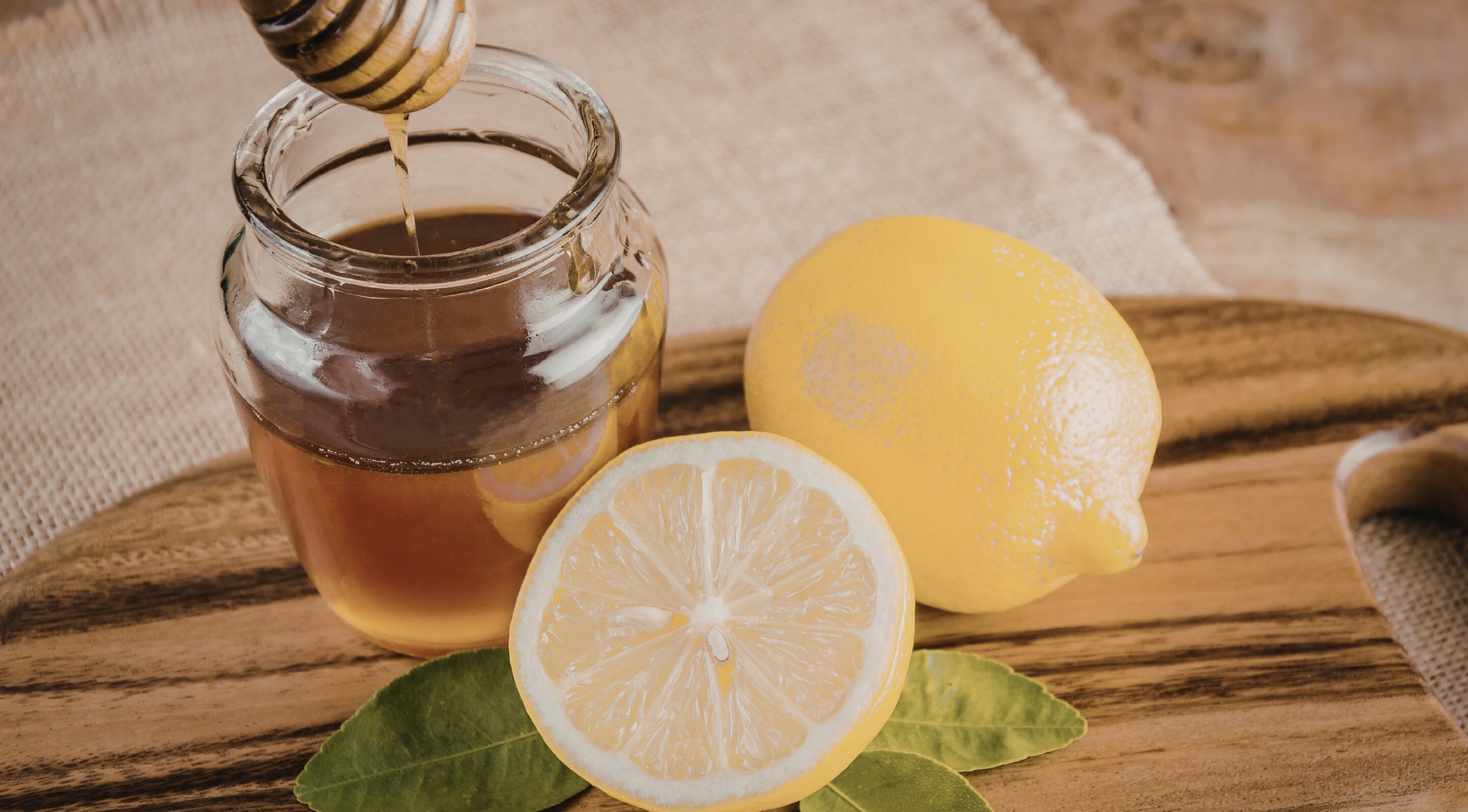 4. Honey & Lemon Mask