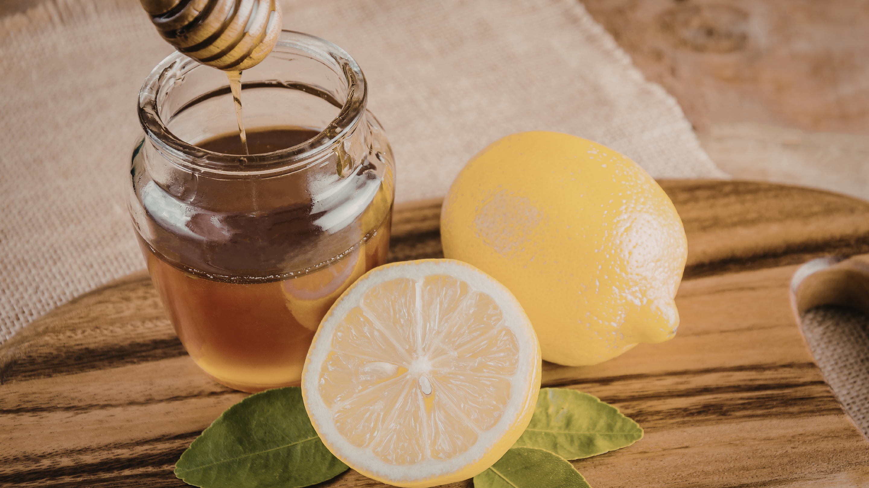 4. Honey & Lemon Mask