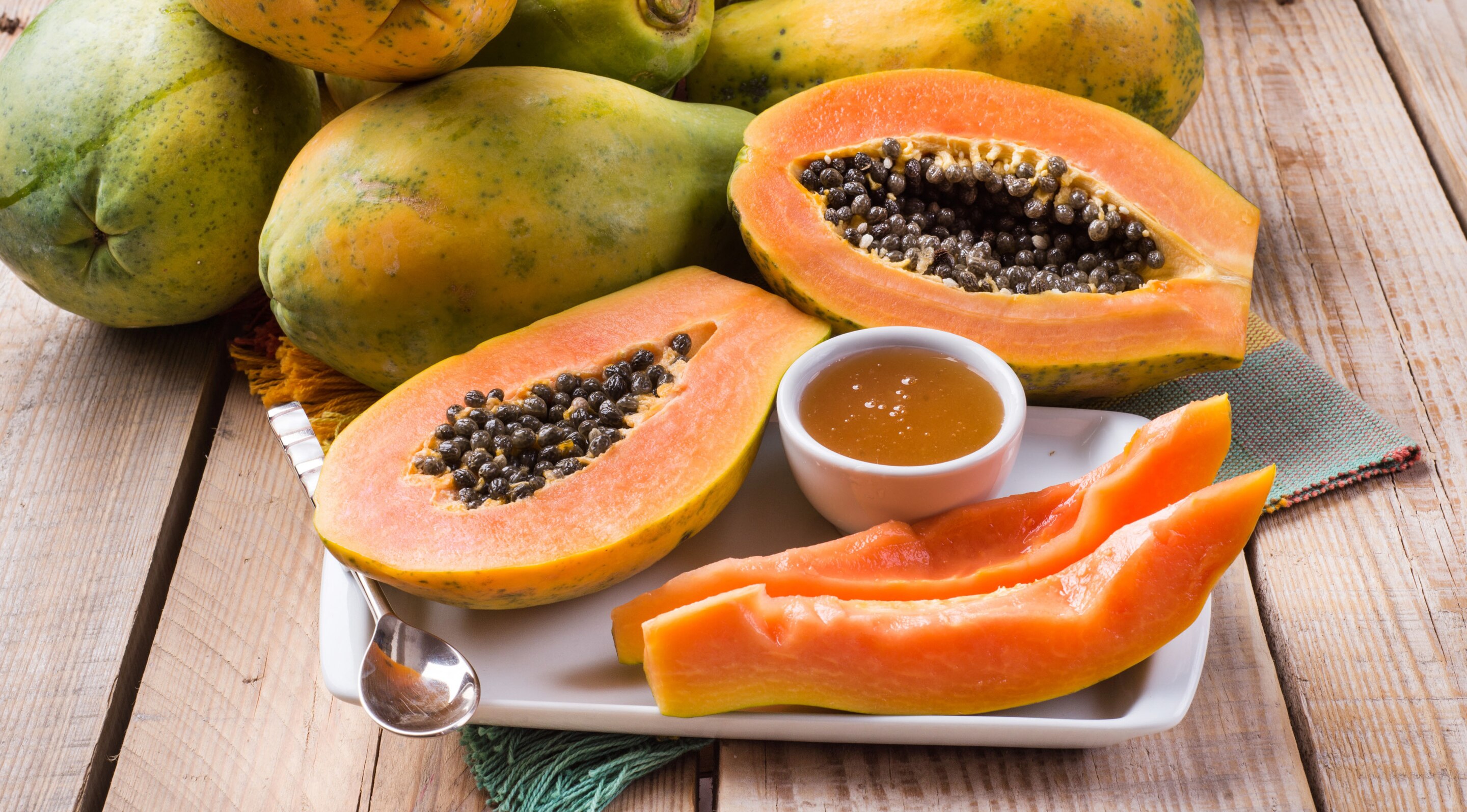 6. Papaya & Honey Mask