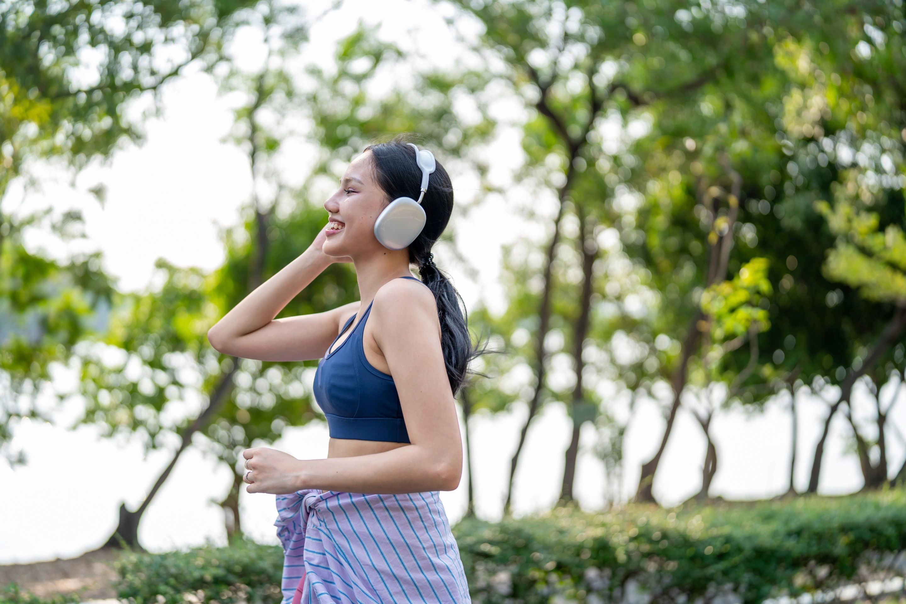 TikTok's Confidence-Boosting “Hot Girl Walk” Explained