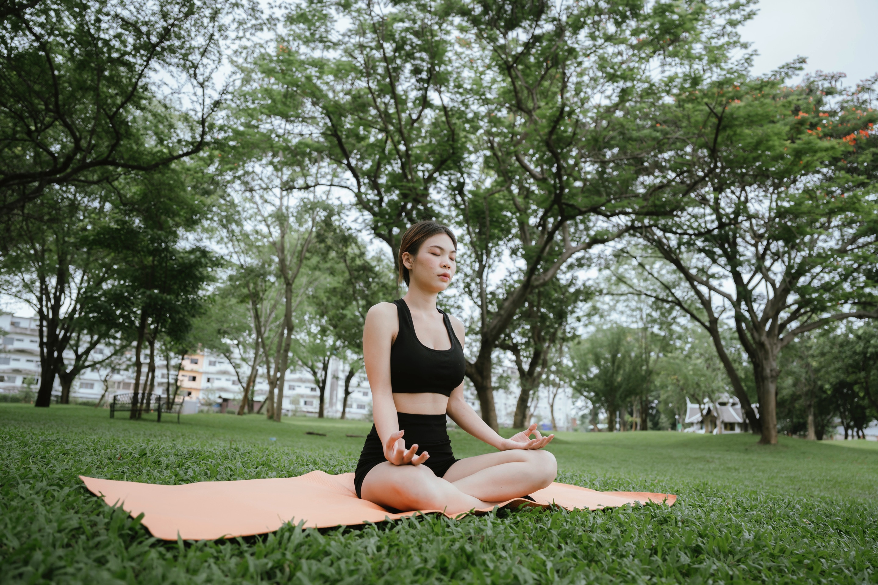 Zen in the City: 7 Tips for Practicing Yoga Outdoors