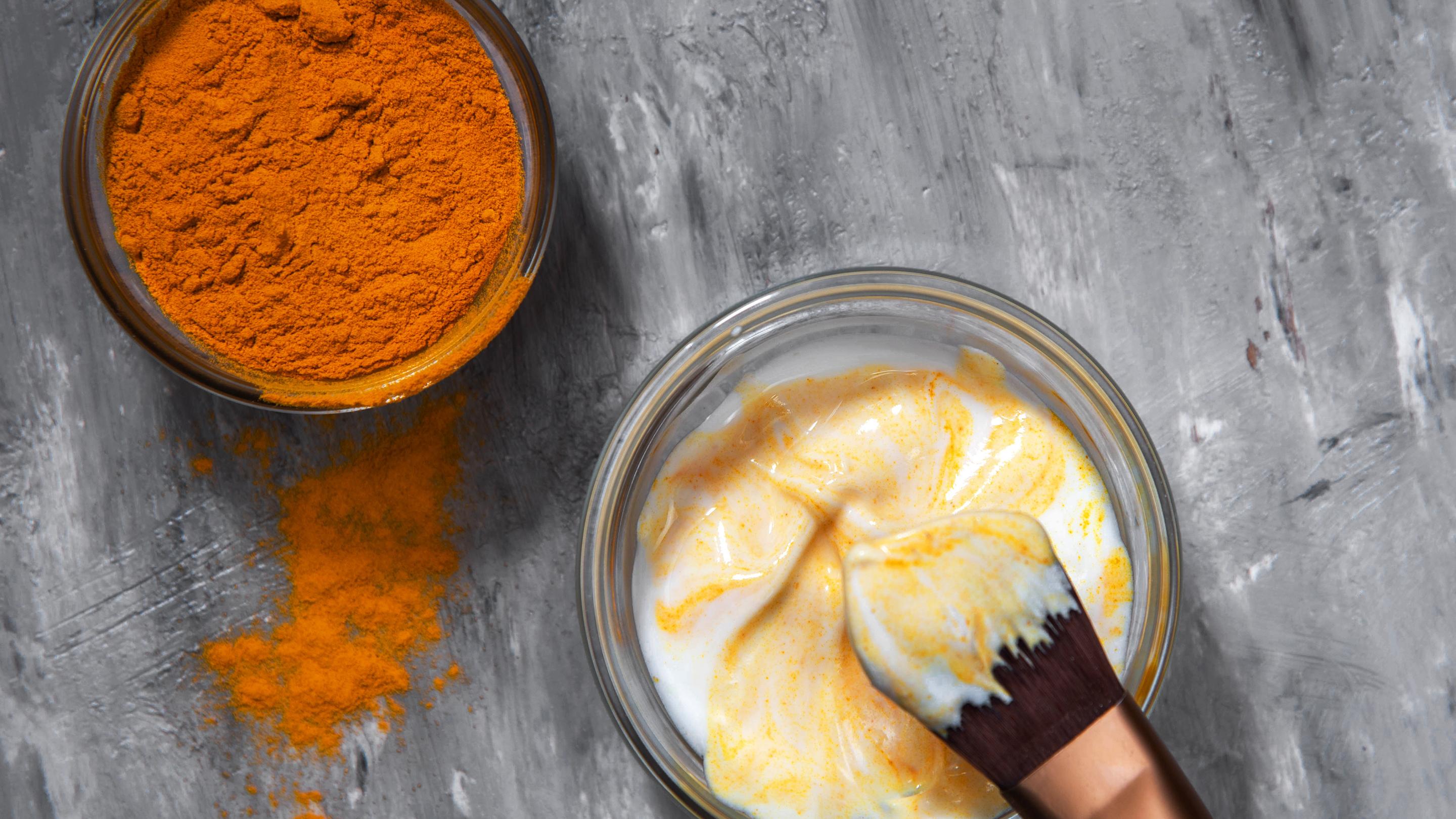 2. Turmeric and Yogurt Brightening Mask