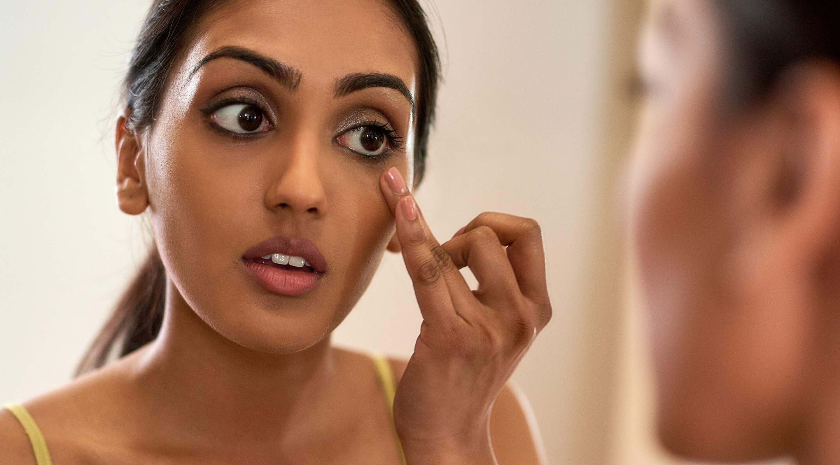 3. Reduces  Dark Circles