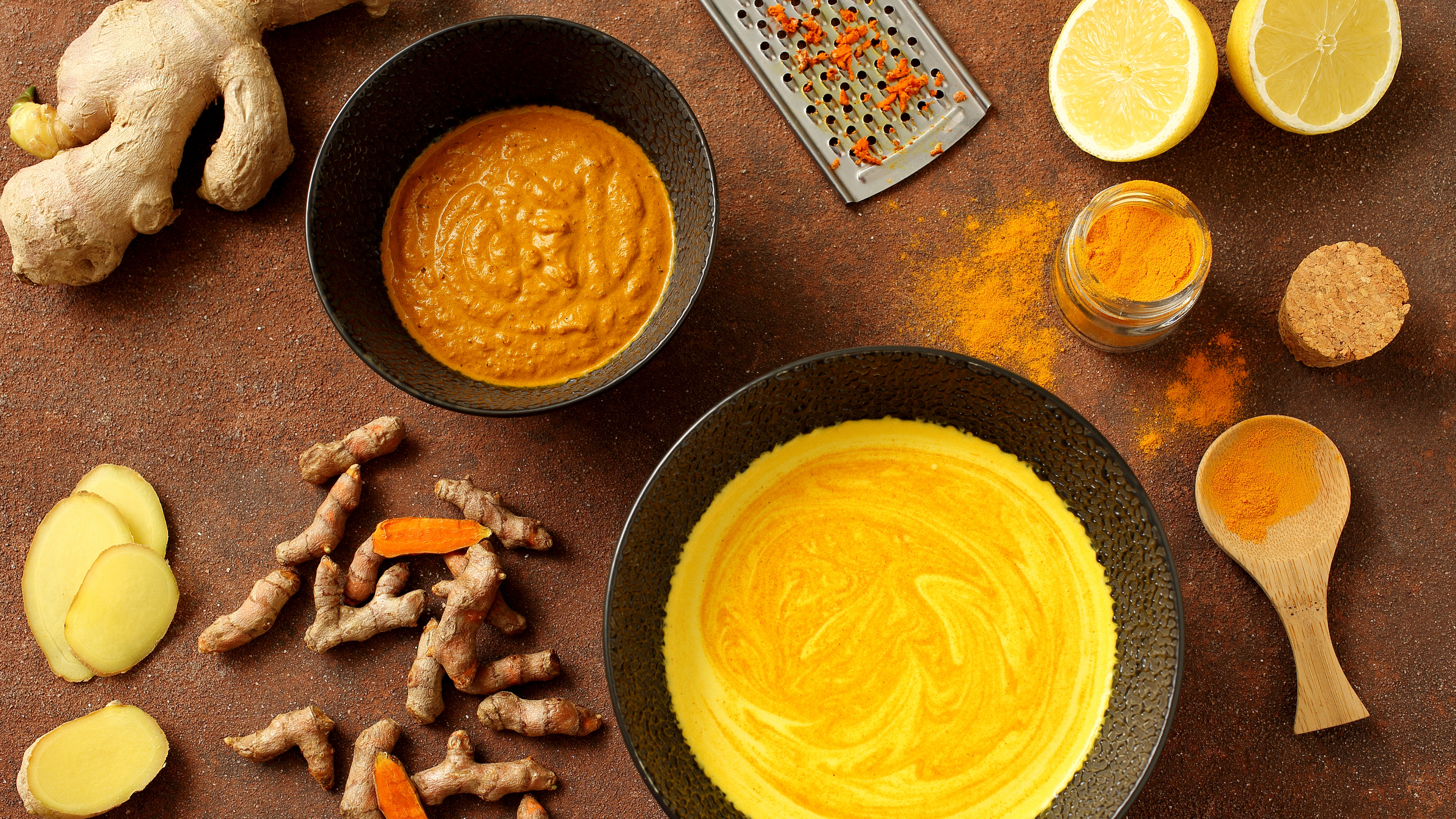 3. Turmeric and Lemon Mask