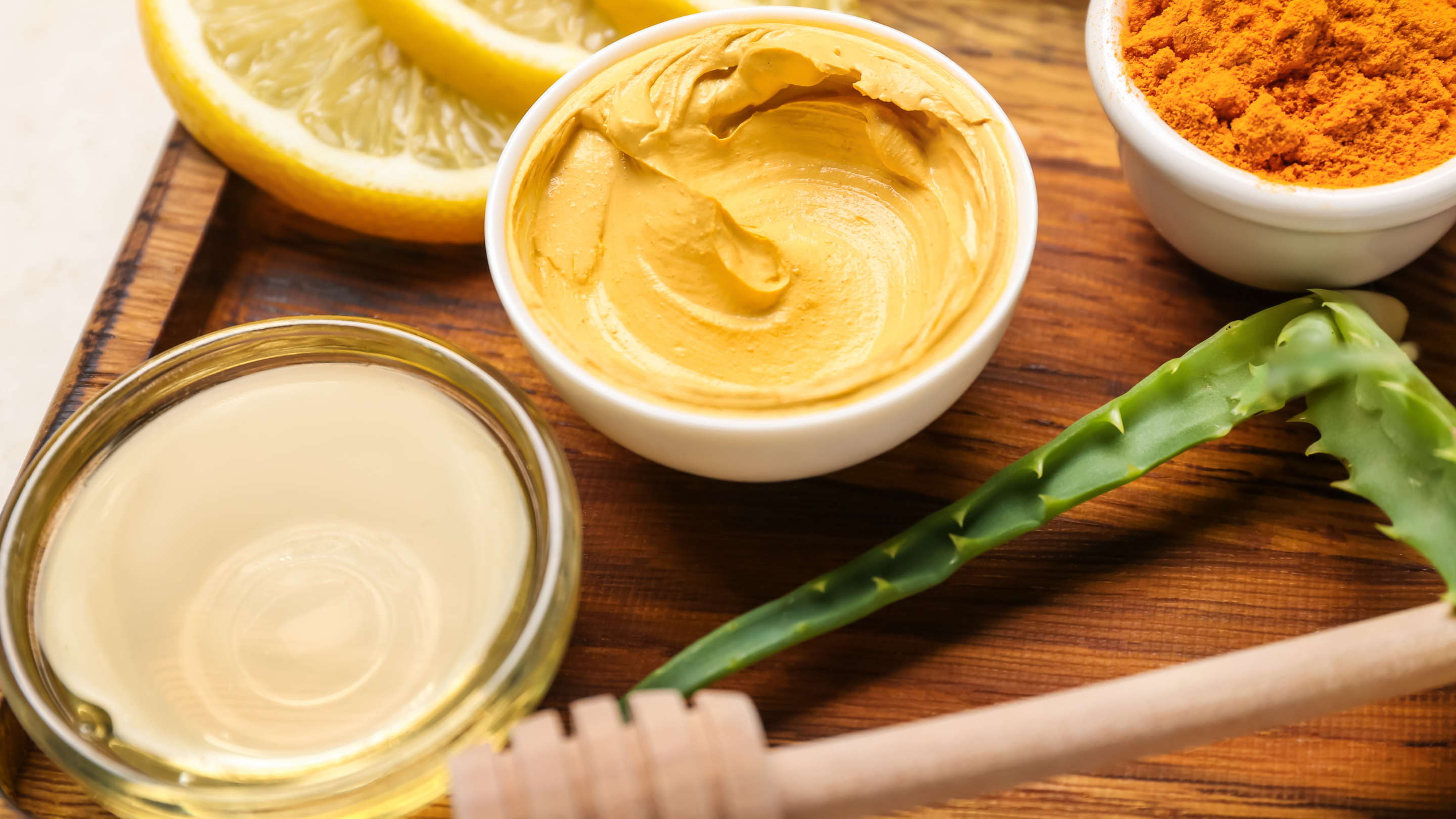 5. Turmeric and Aloe Vera Mask