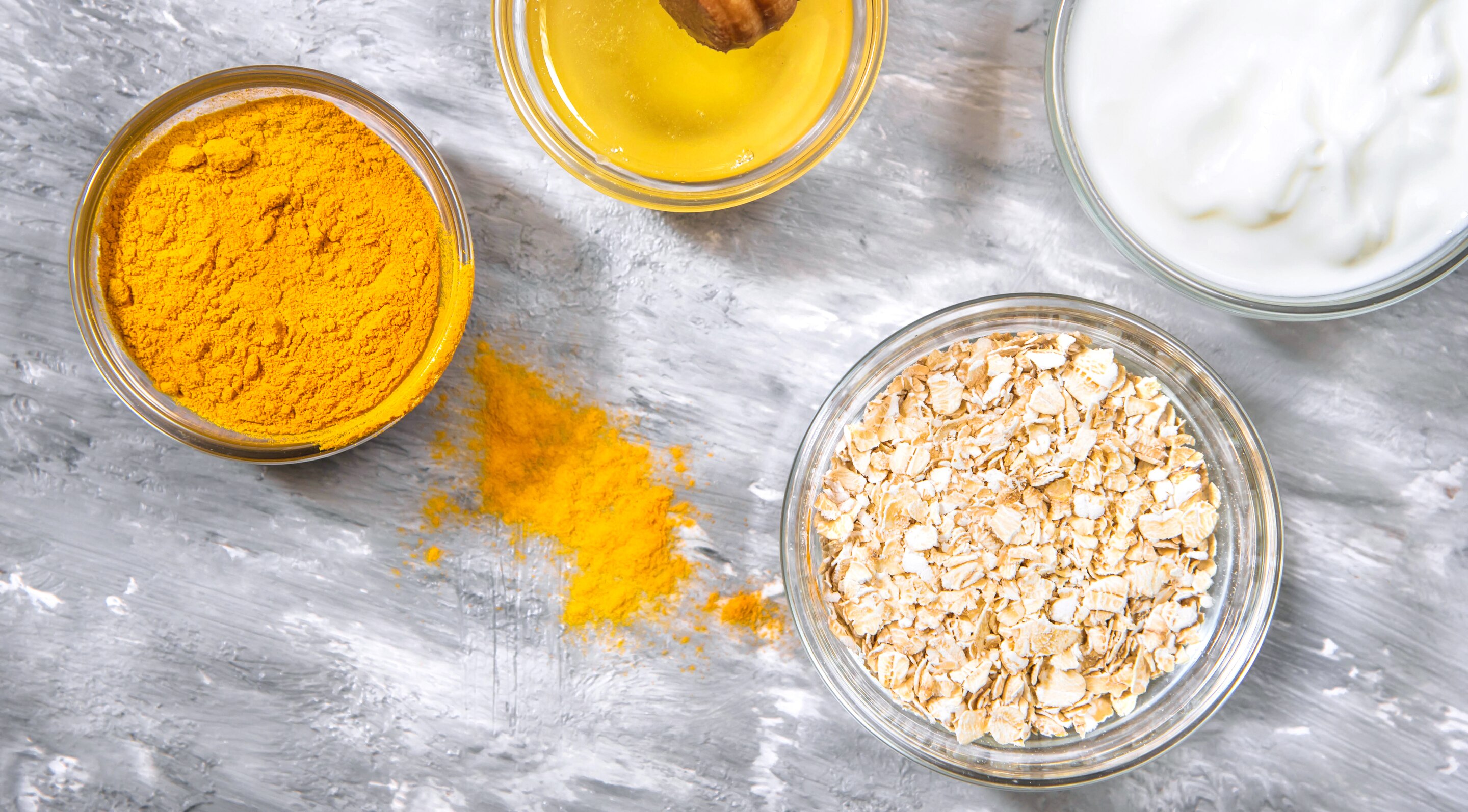 6. Turmeric and Oatmeal Exfoliating Mask