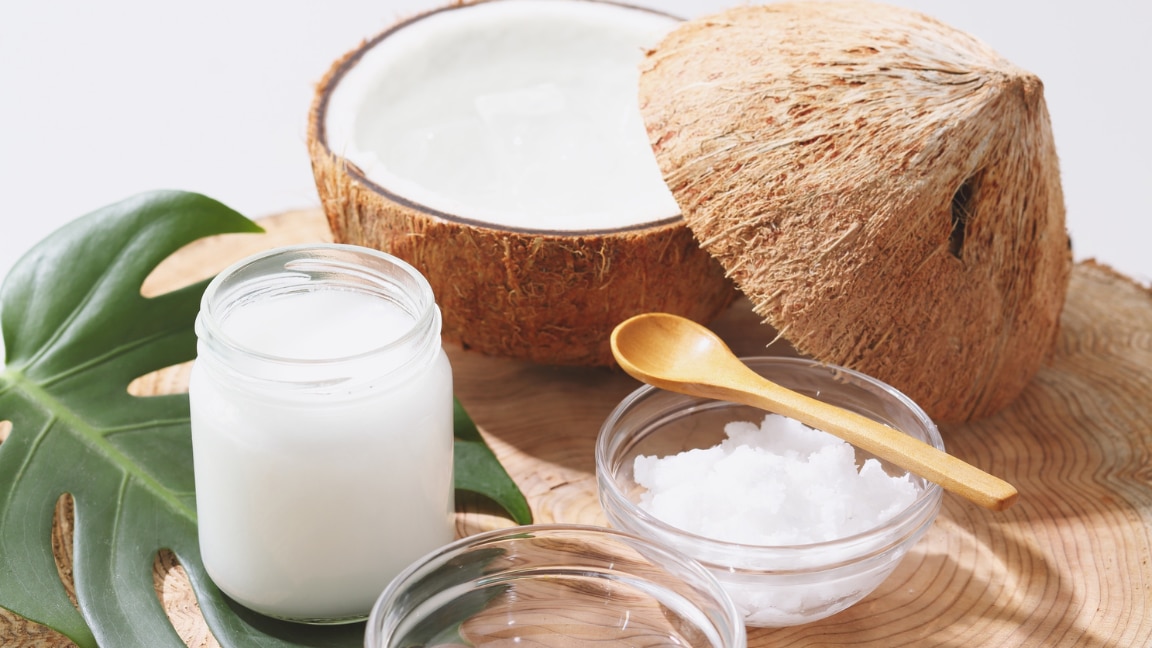 Image of Coconut Oil for Skin: Key Benefits, Uses & How to Apply It Safely