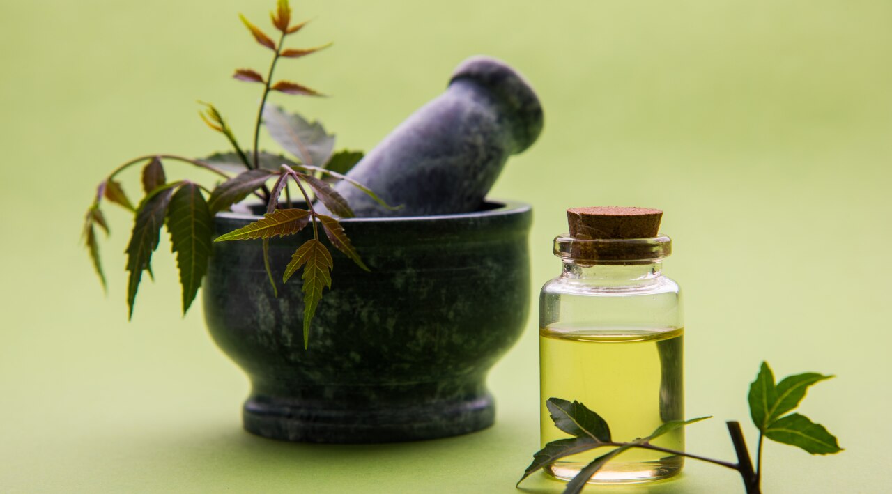 How to Use Neem Oil for Hair
