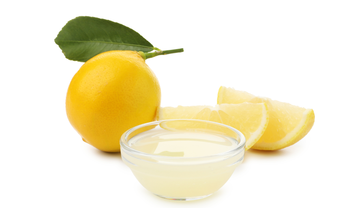 4. Yogurt and Lemon Hair Pack