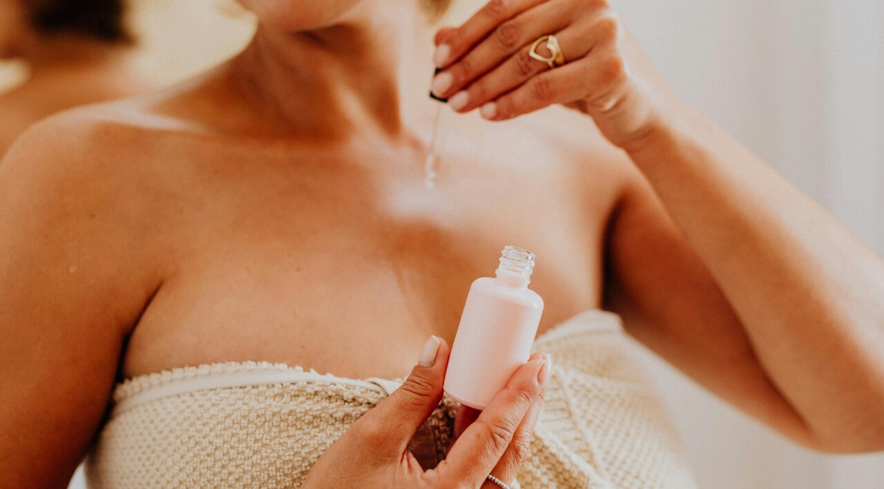 1. Provides deep moisturization:
