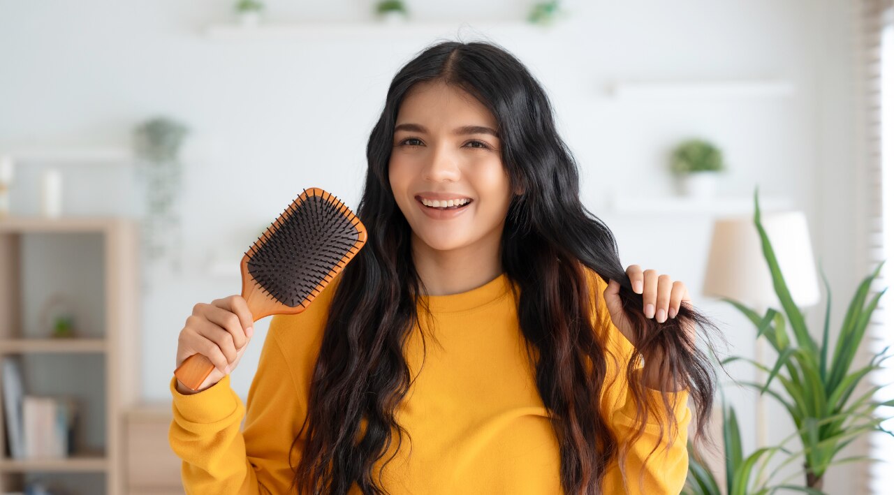 8. Detangles Hair: