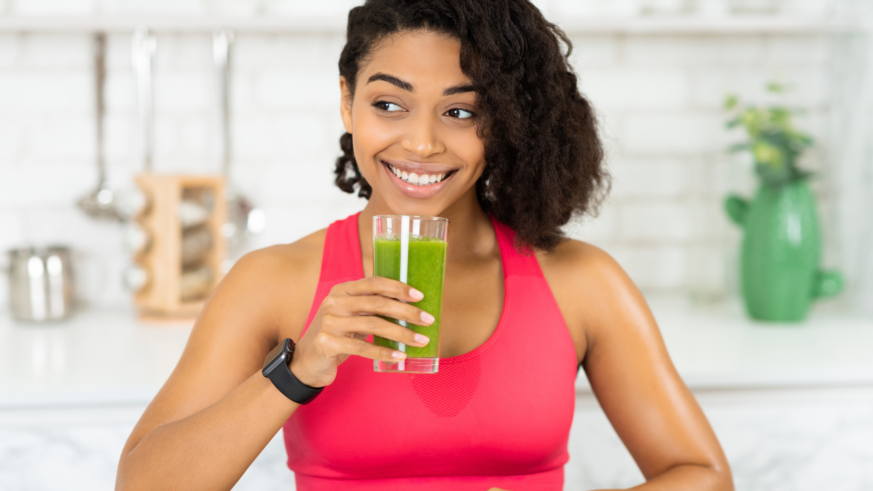 1. Boosts Immunity & Metabolism: