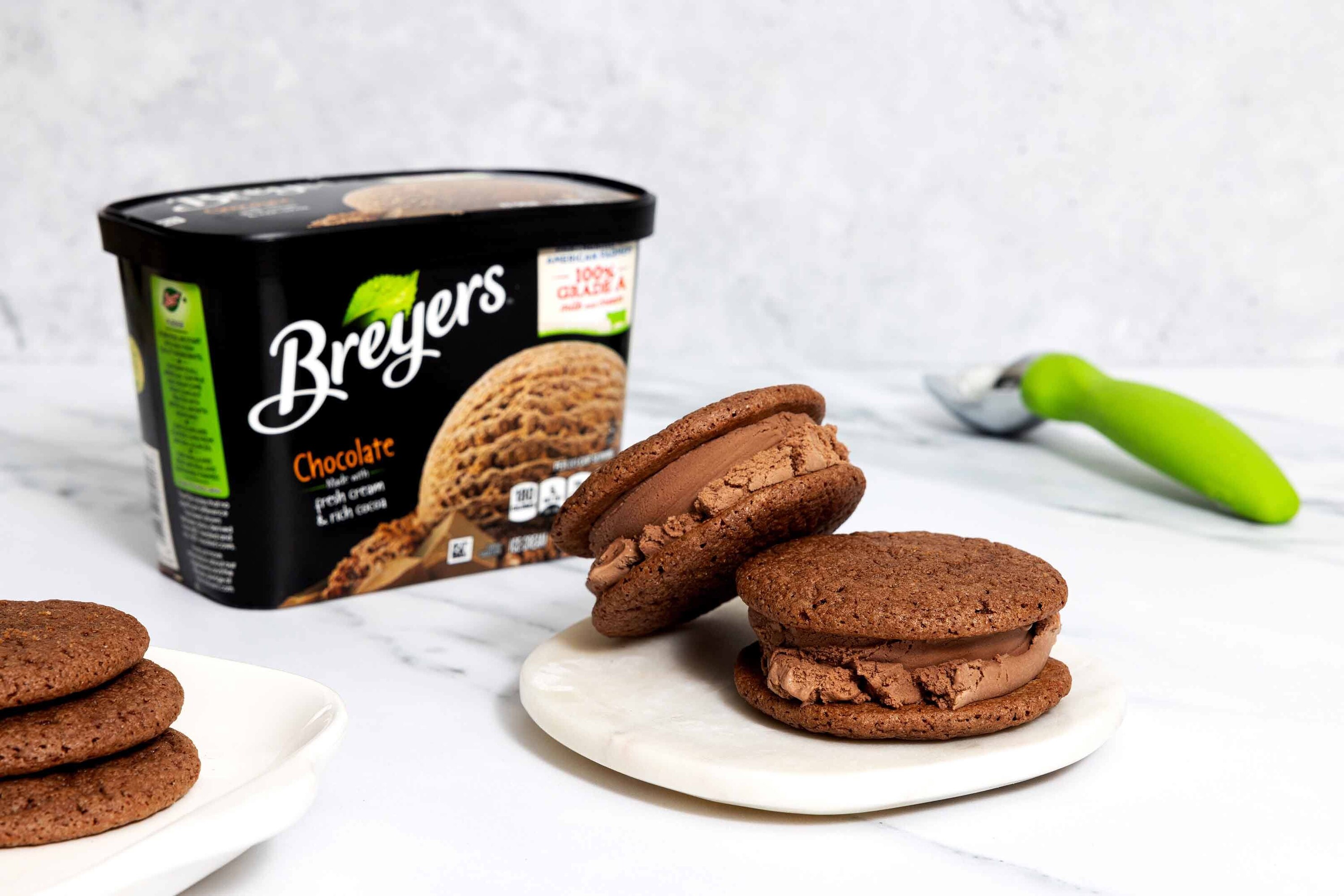 MIDNIGHT BROWNIE COOKIE SANDWICHES