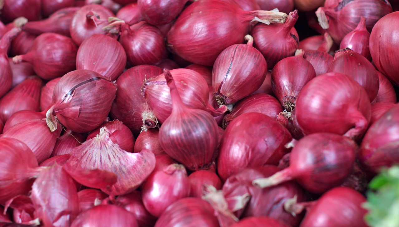 Key Benefits of Onion Juice for Dandruff