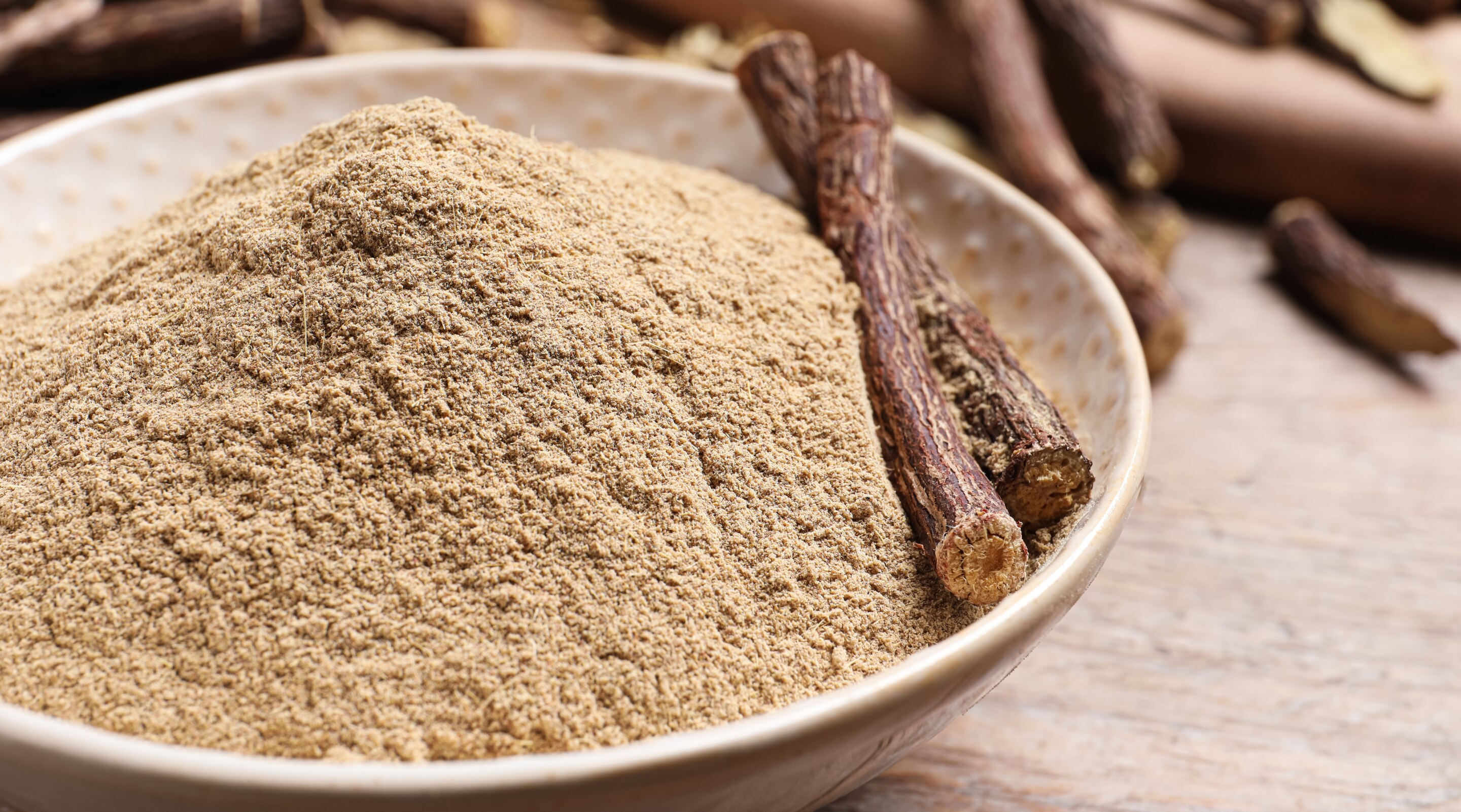 Mulethi Powder for Face Benefits and DIY Face Packs