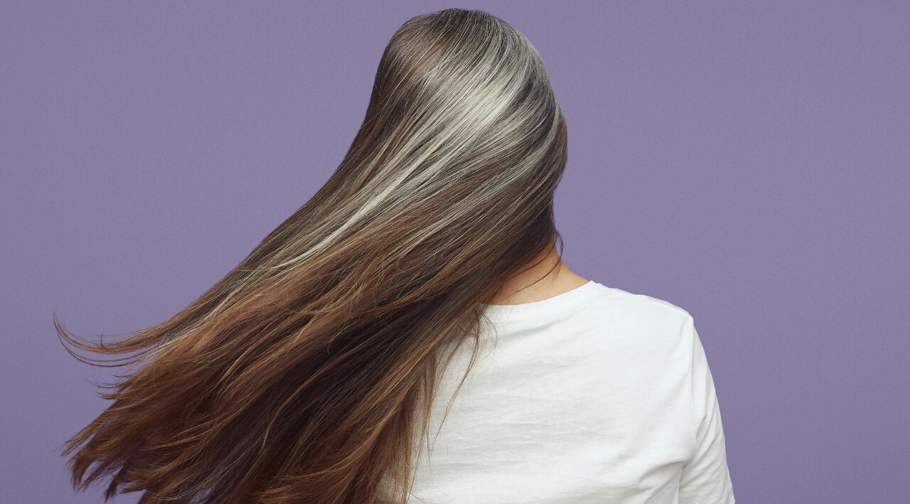 Prevents Premature Greying: