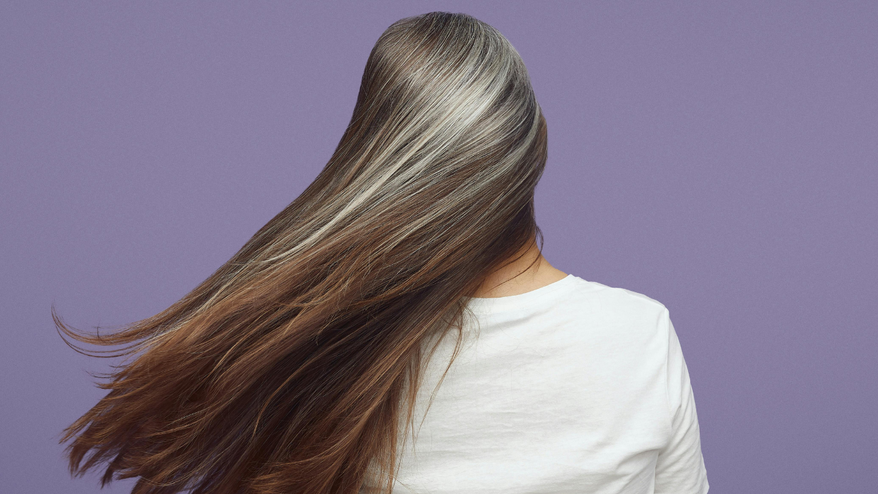 Prevents Premature Greying: