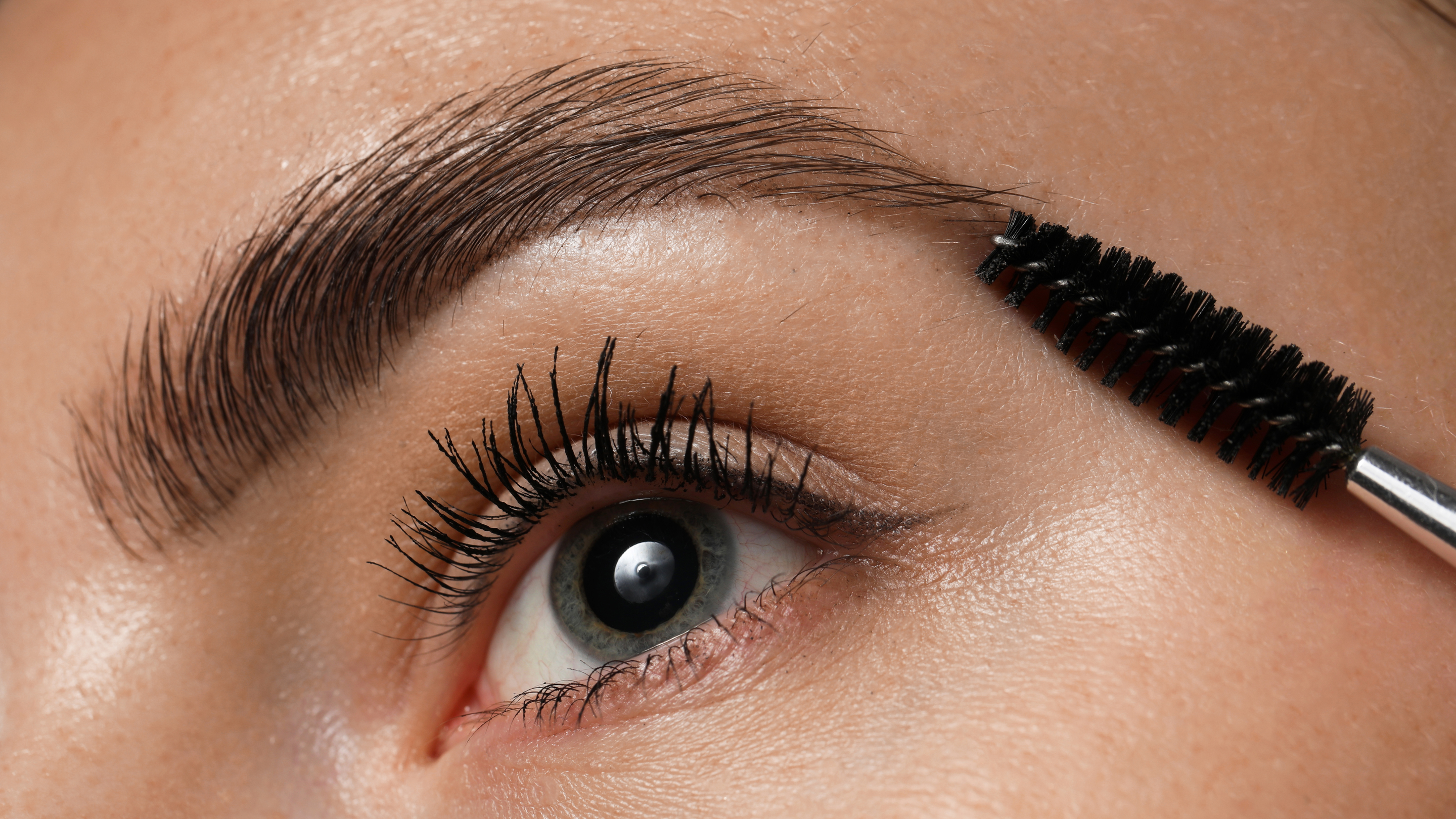 Promotes Fuller Appearance: