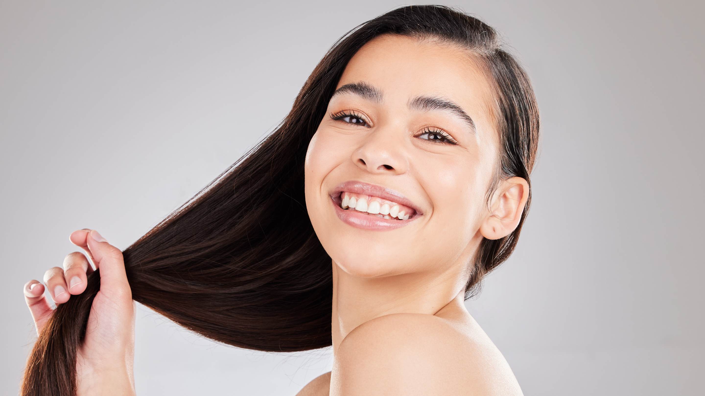 Supports thicker-looking hair: