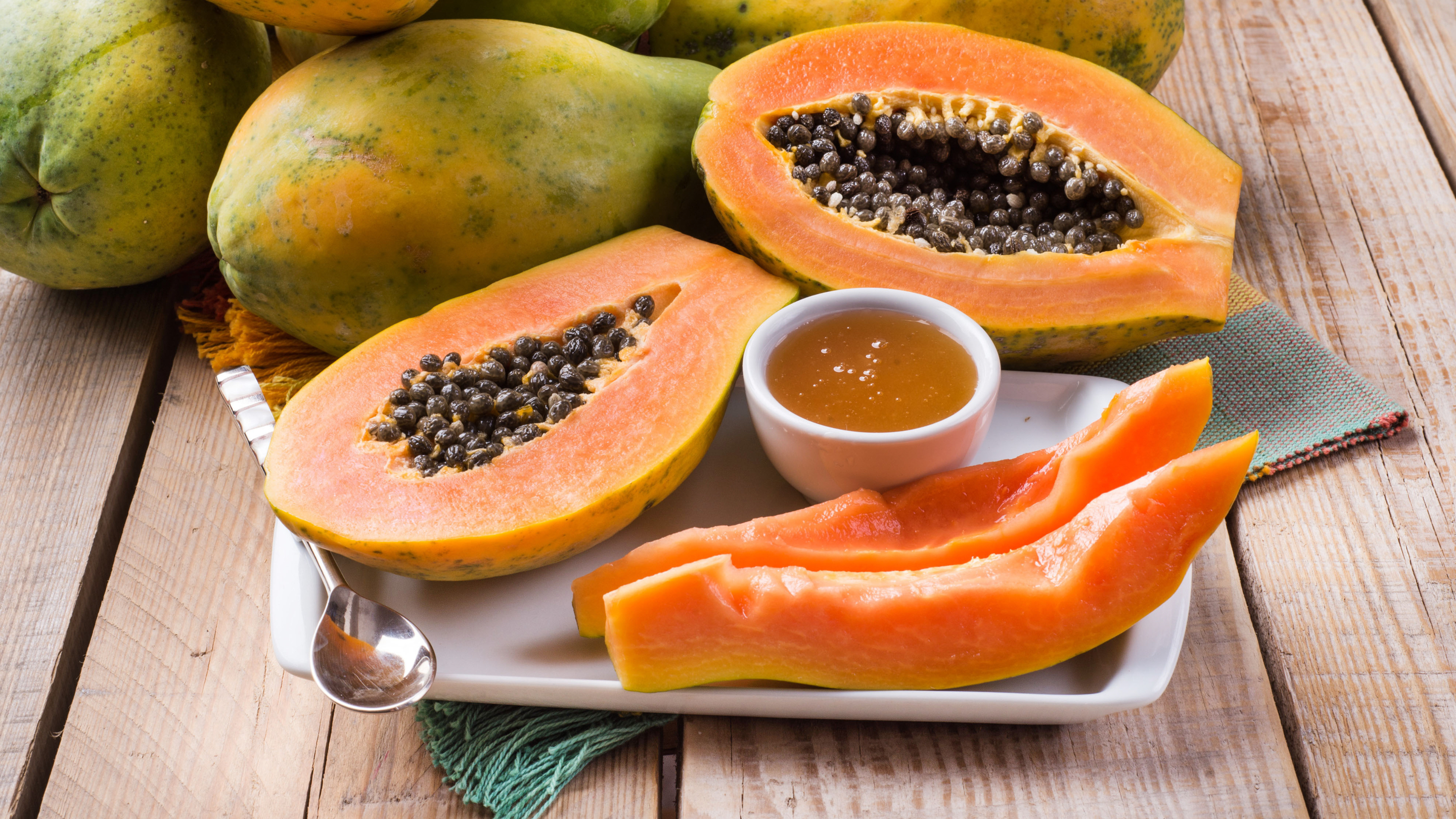 6. Papaya & Honey Pack