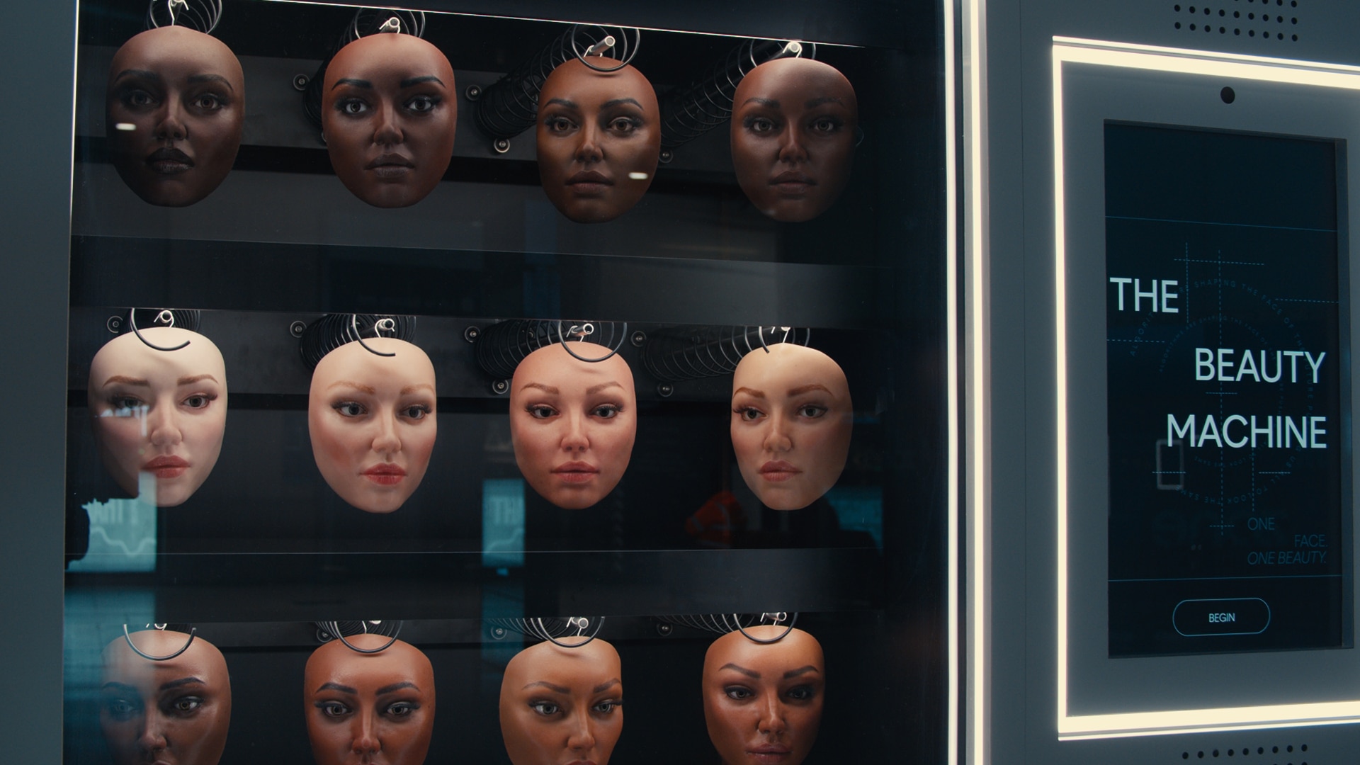 Beauty Machine In the Waterloo station 