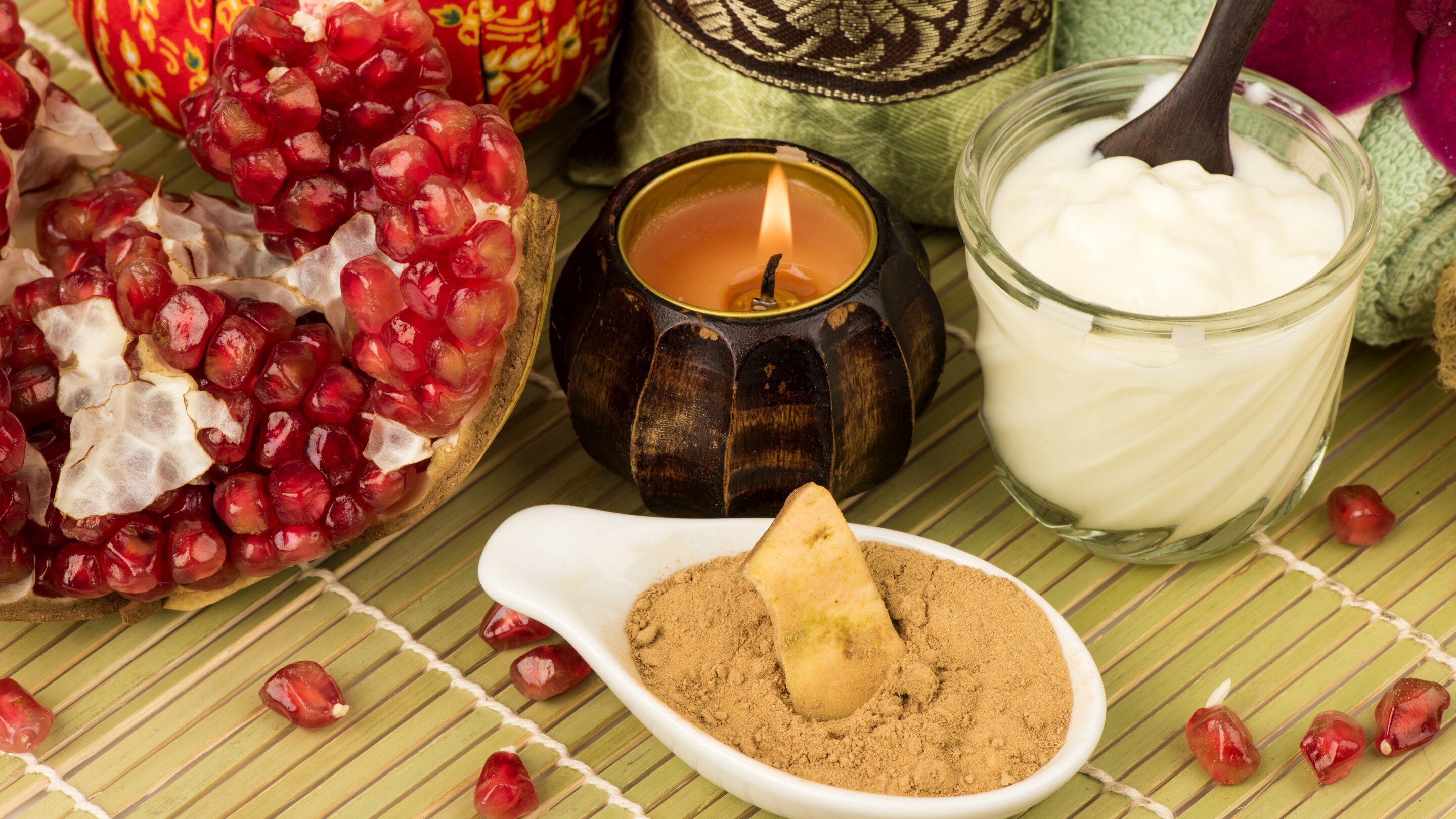 5. Pomegranate + Gram Flour Mask