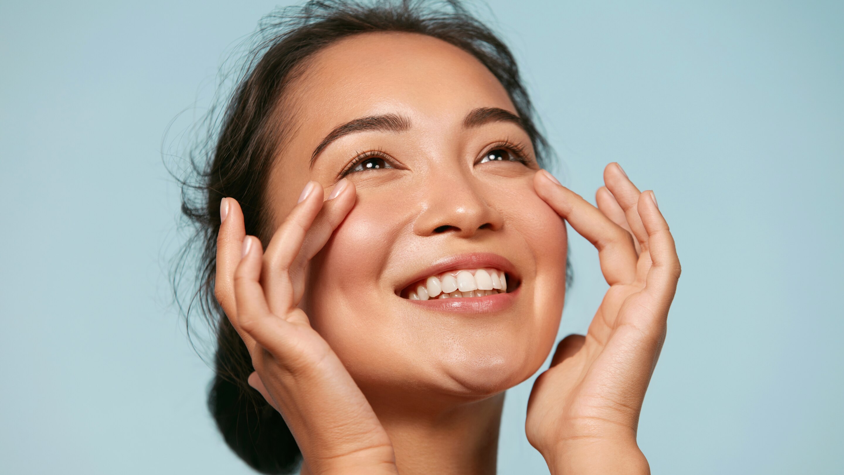 Hydrates skin: