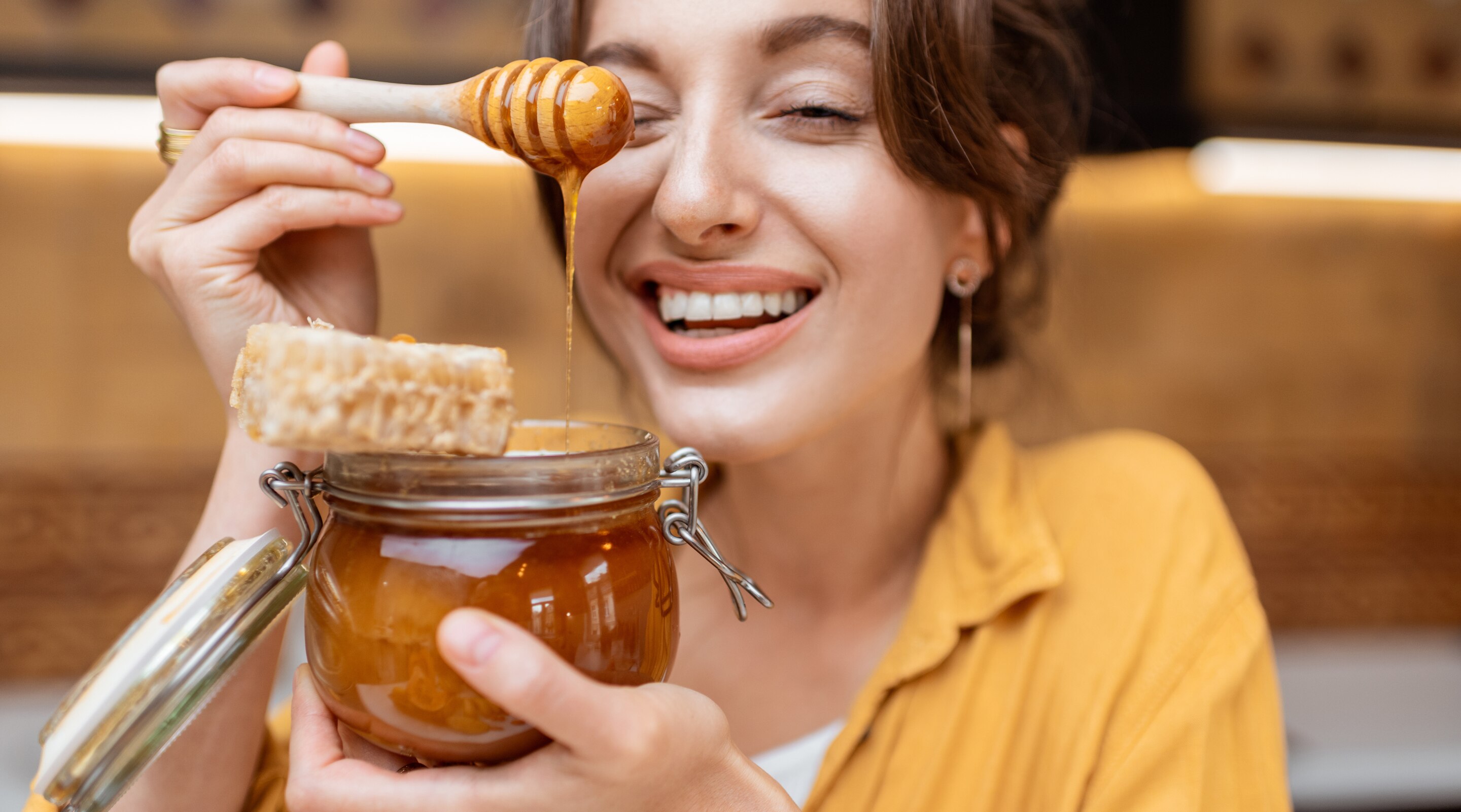 Honey Benefits for Skin and How to Apply on Face