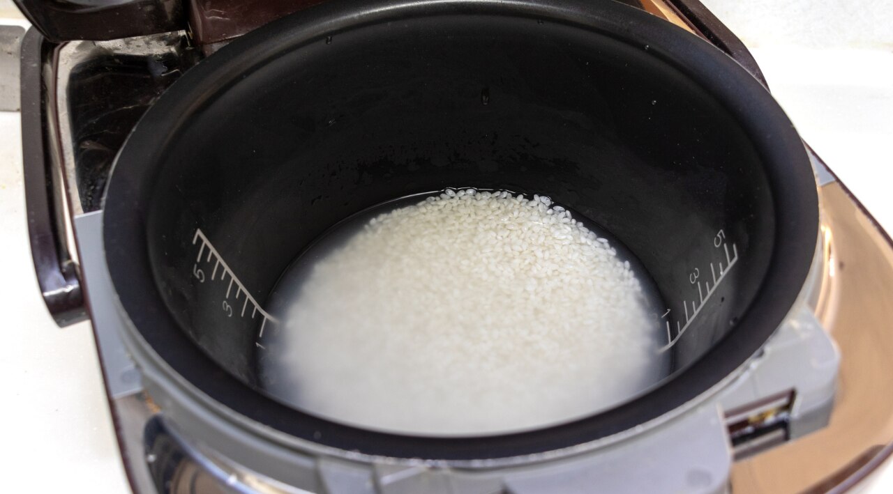 Method 3: Boiled Rice Water