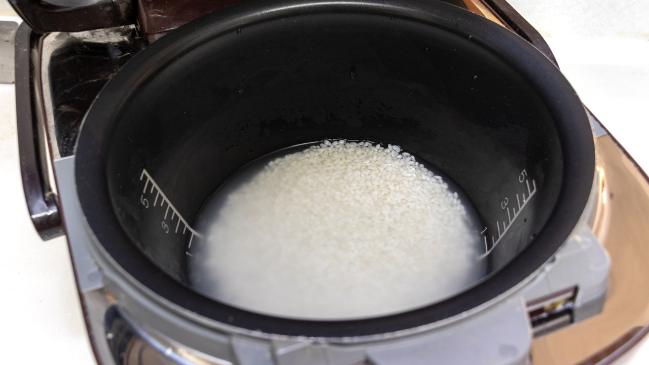 Method 3: Boiled Rice Water