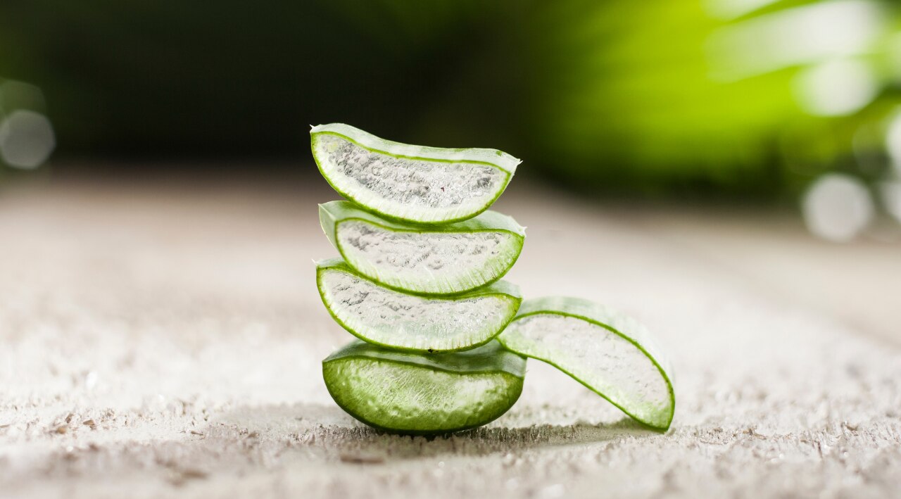 3. Aloe Vera & Olive Oil Mask