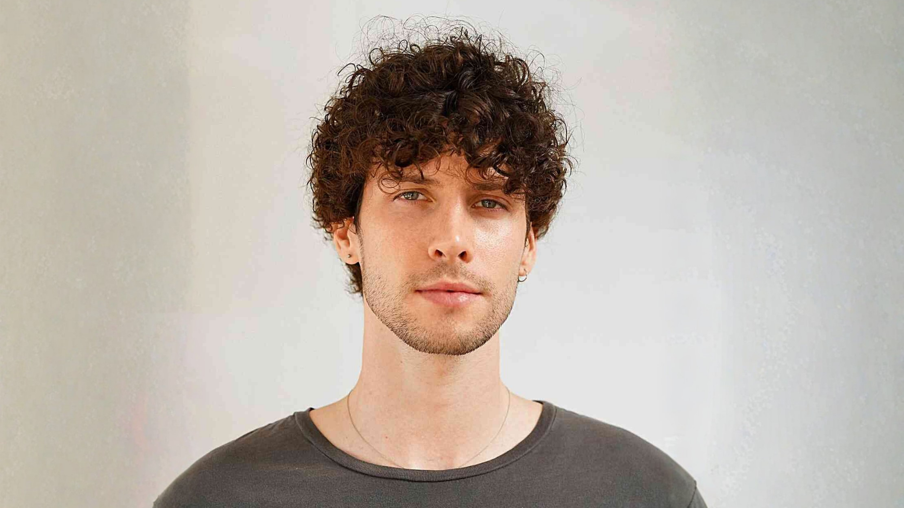 13. Textured Curly Top –