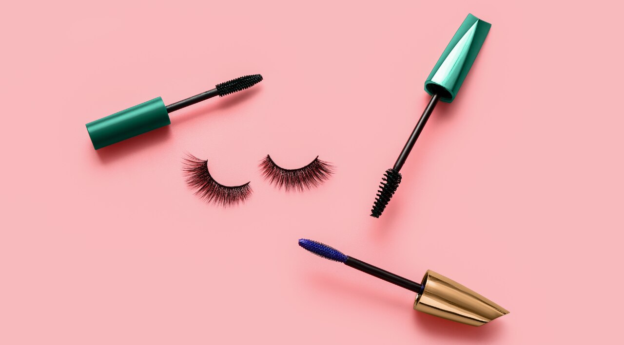 Common Mistakes While Applying Eyelashes