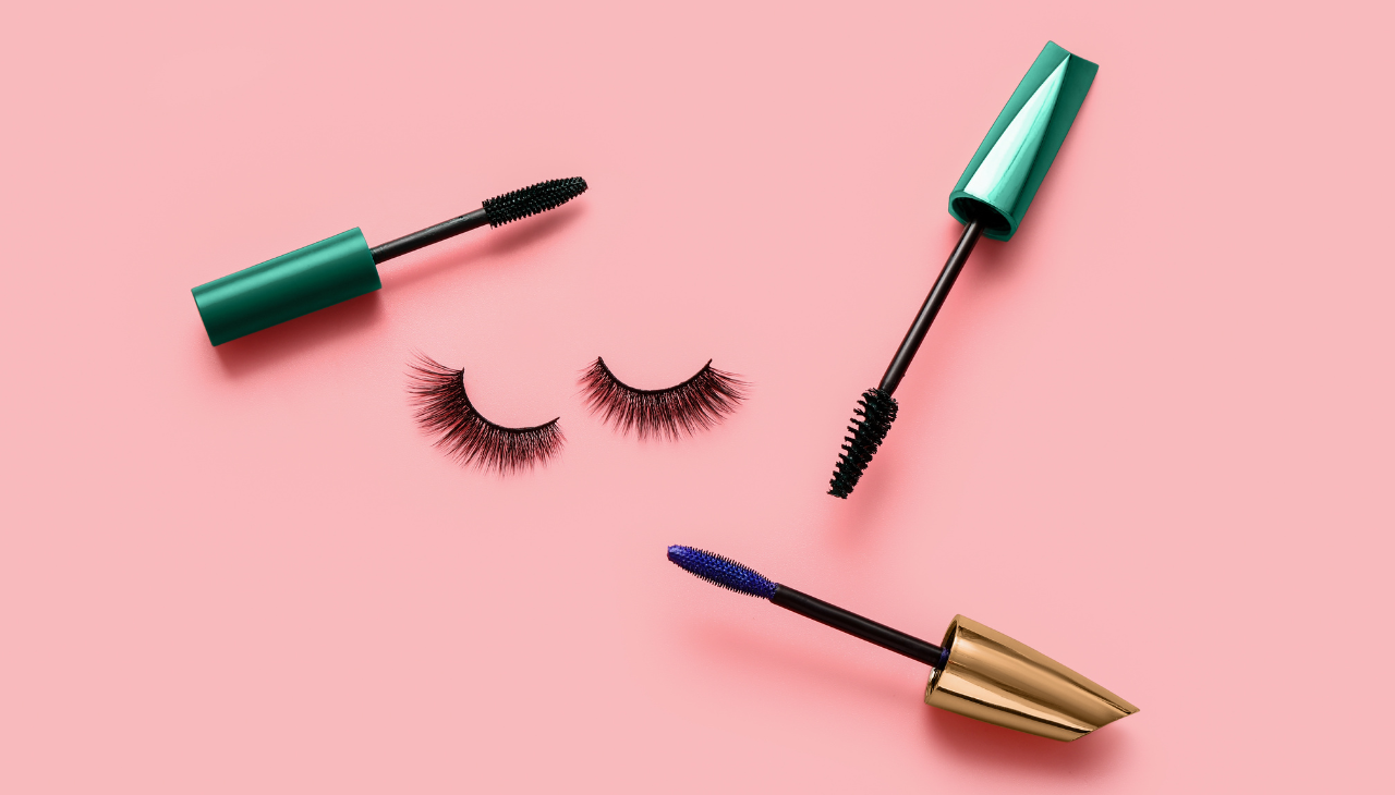 Common Mistakes While Applying Eyelashes