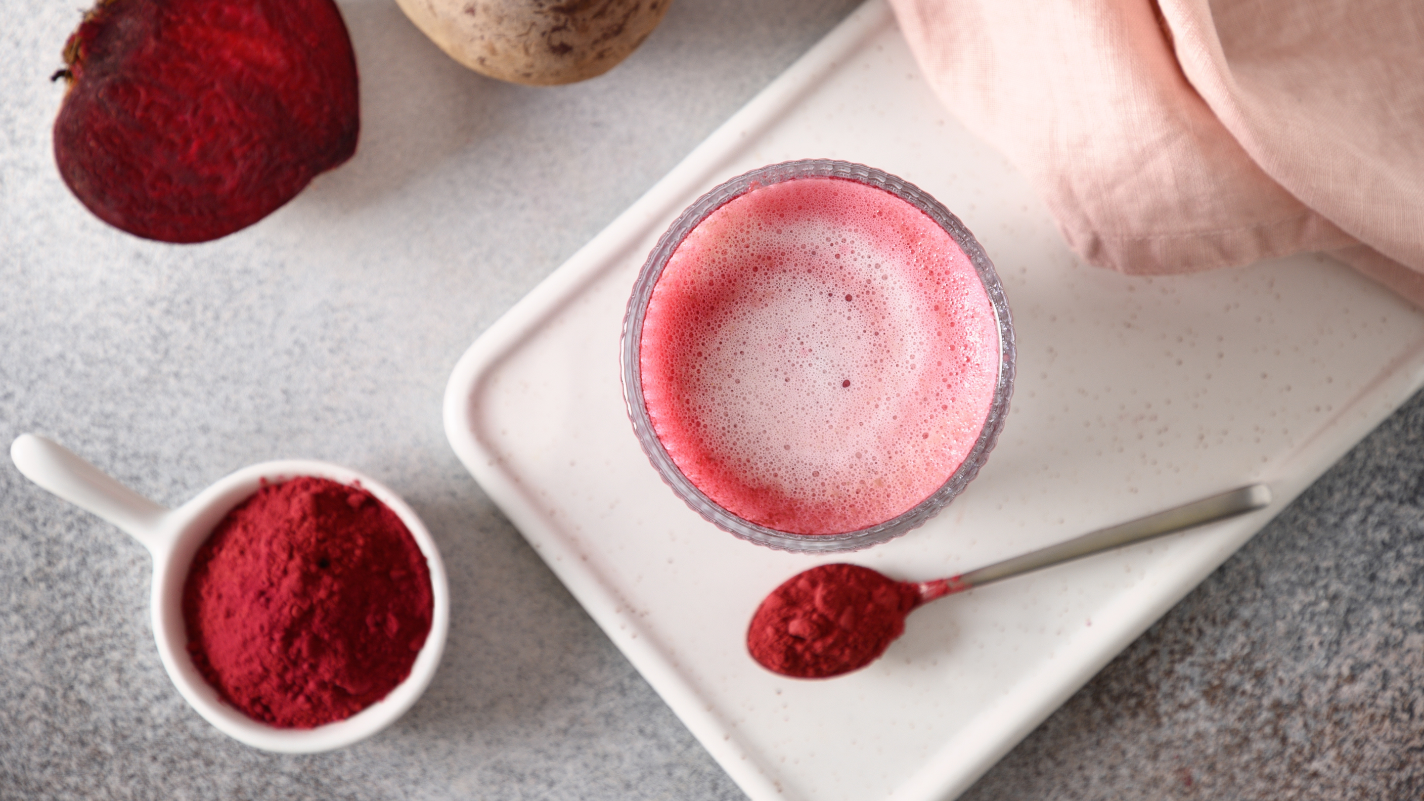 5. Beetroot & Milk Cream Pack (For Dry Skin)