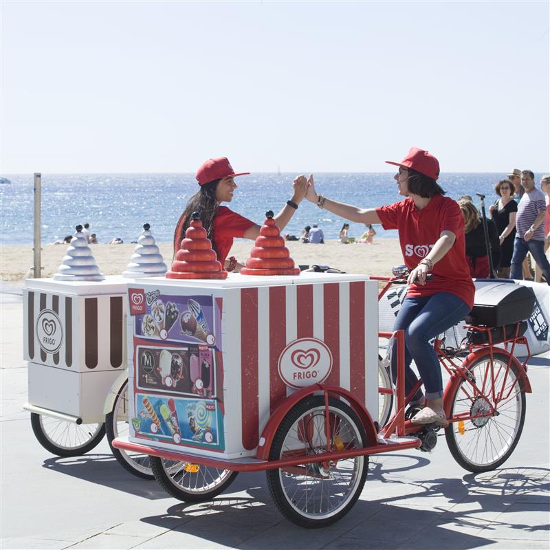 Two Frontline Heroes delivering and selling ice cream at the beach