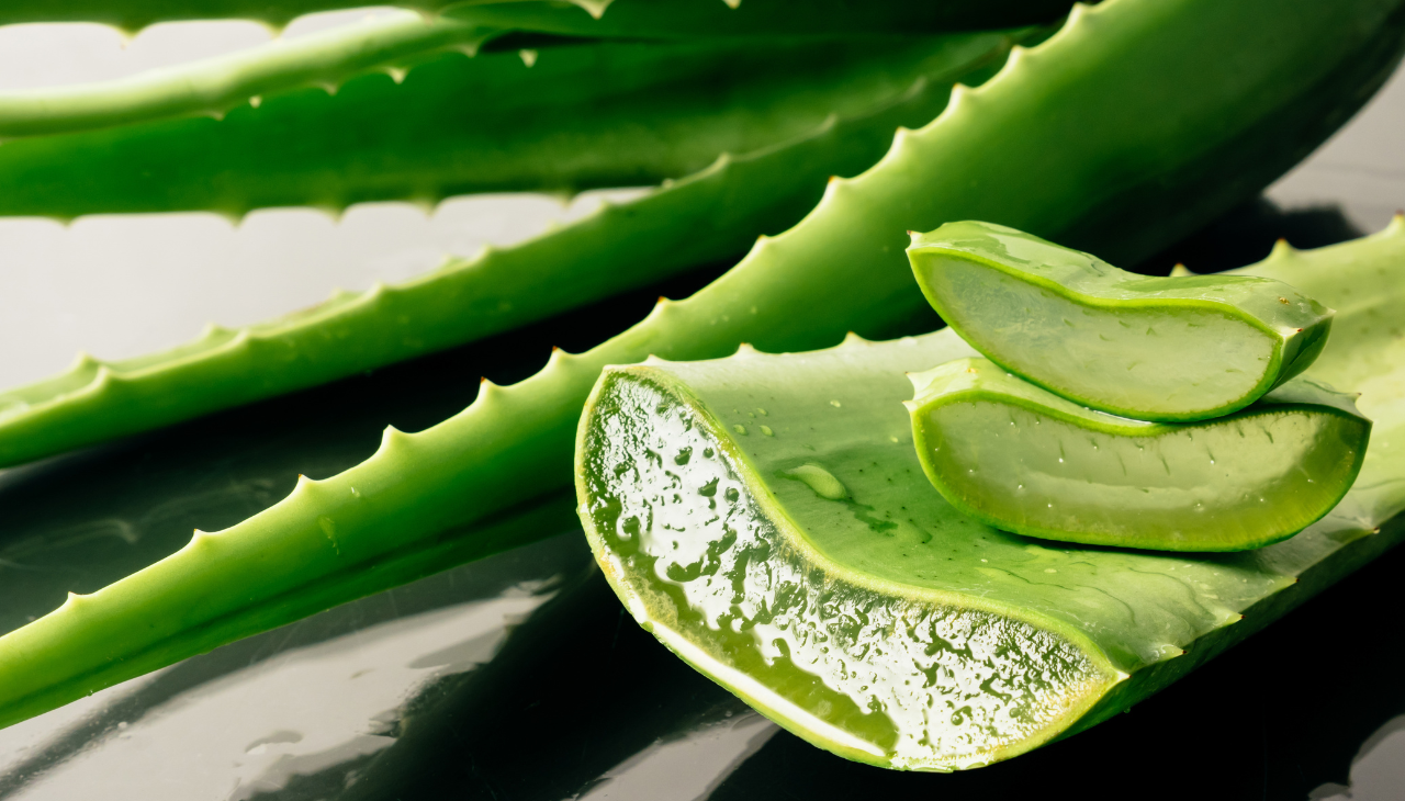 4. Neem & Aloe Vera Pack for Skin Irritation