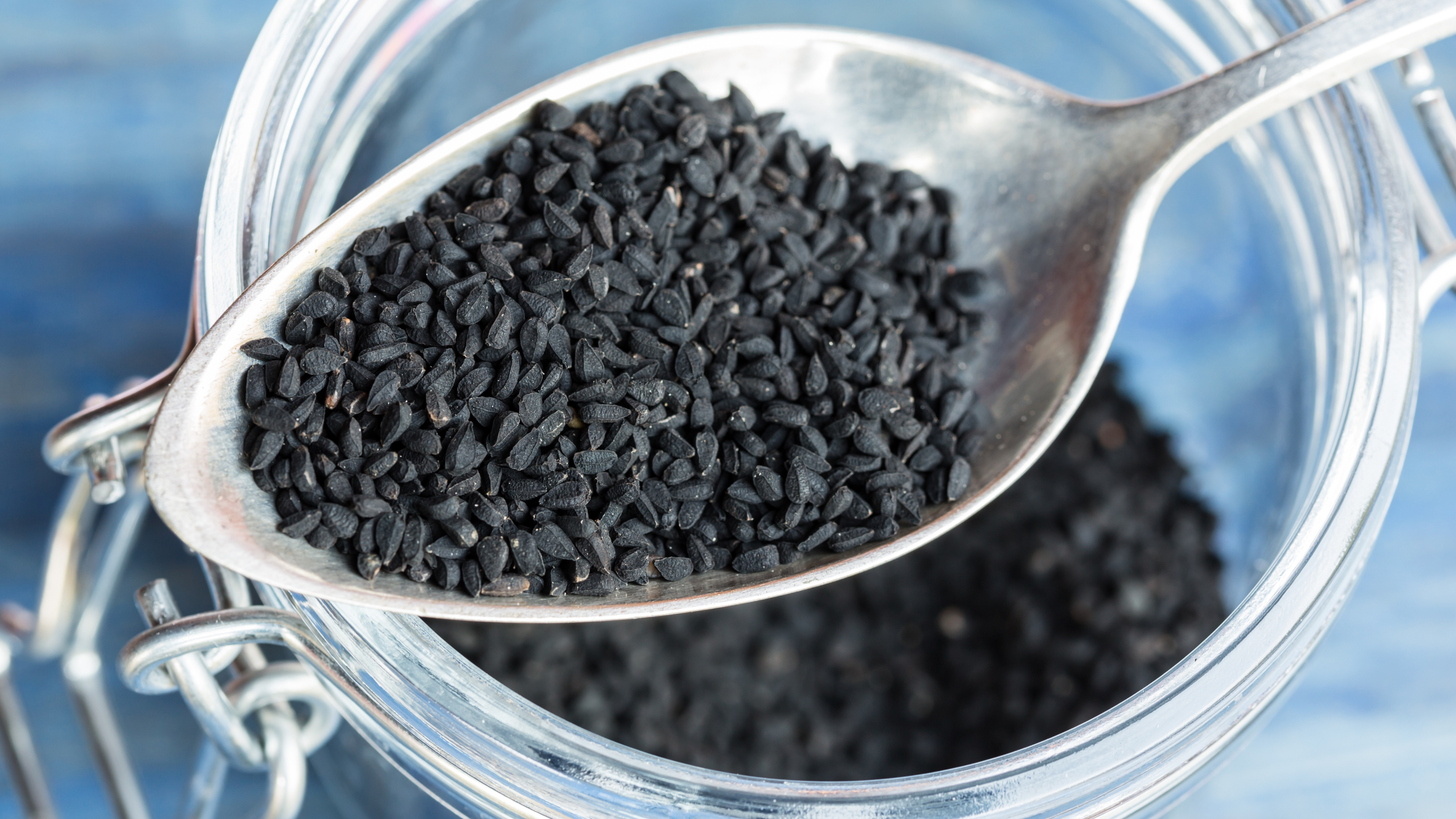 1. Eat Raw on an Empty Stomach