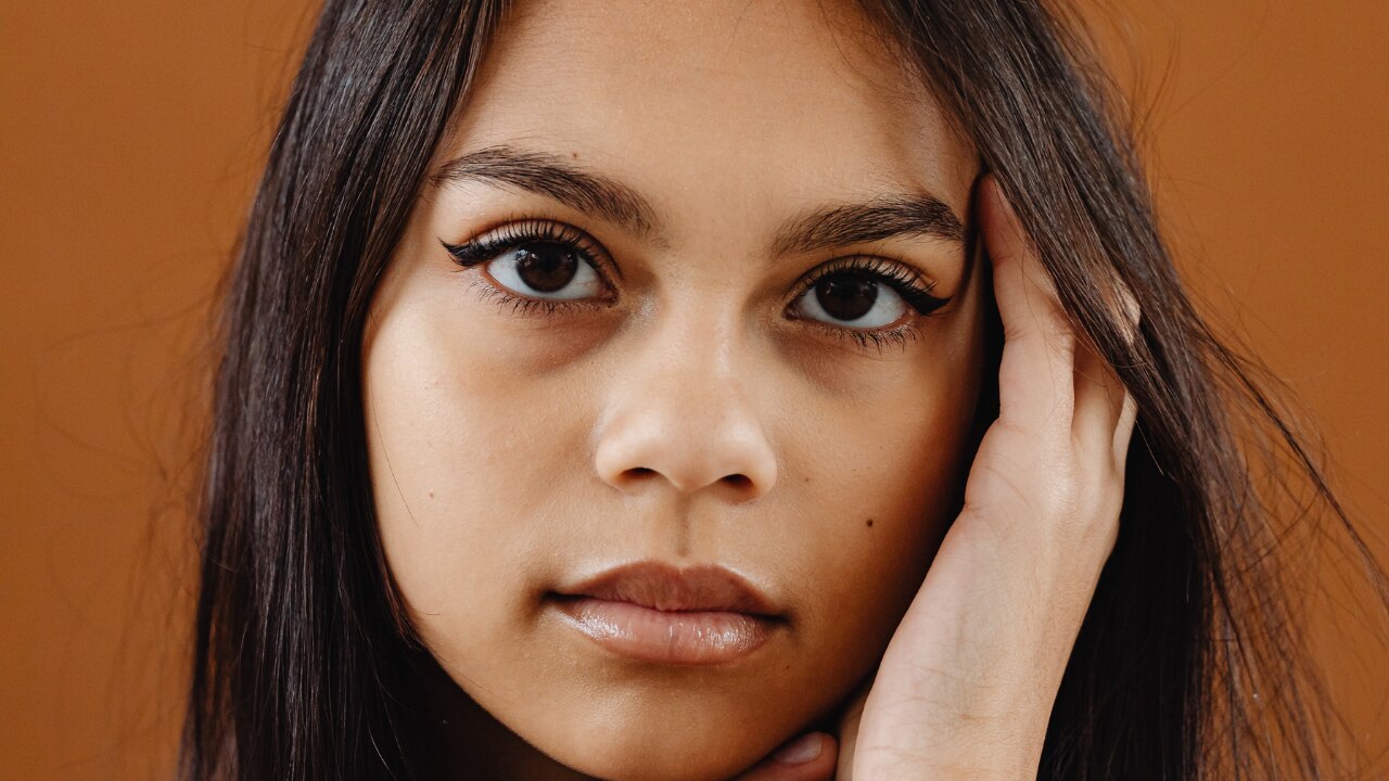 Oval Face: