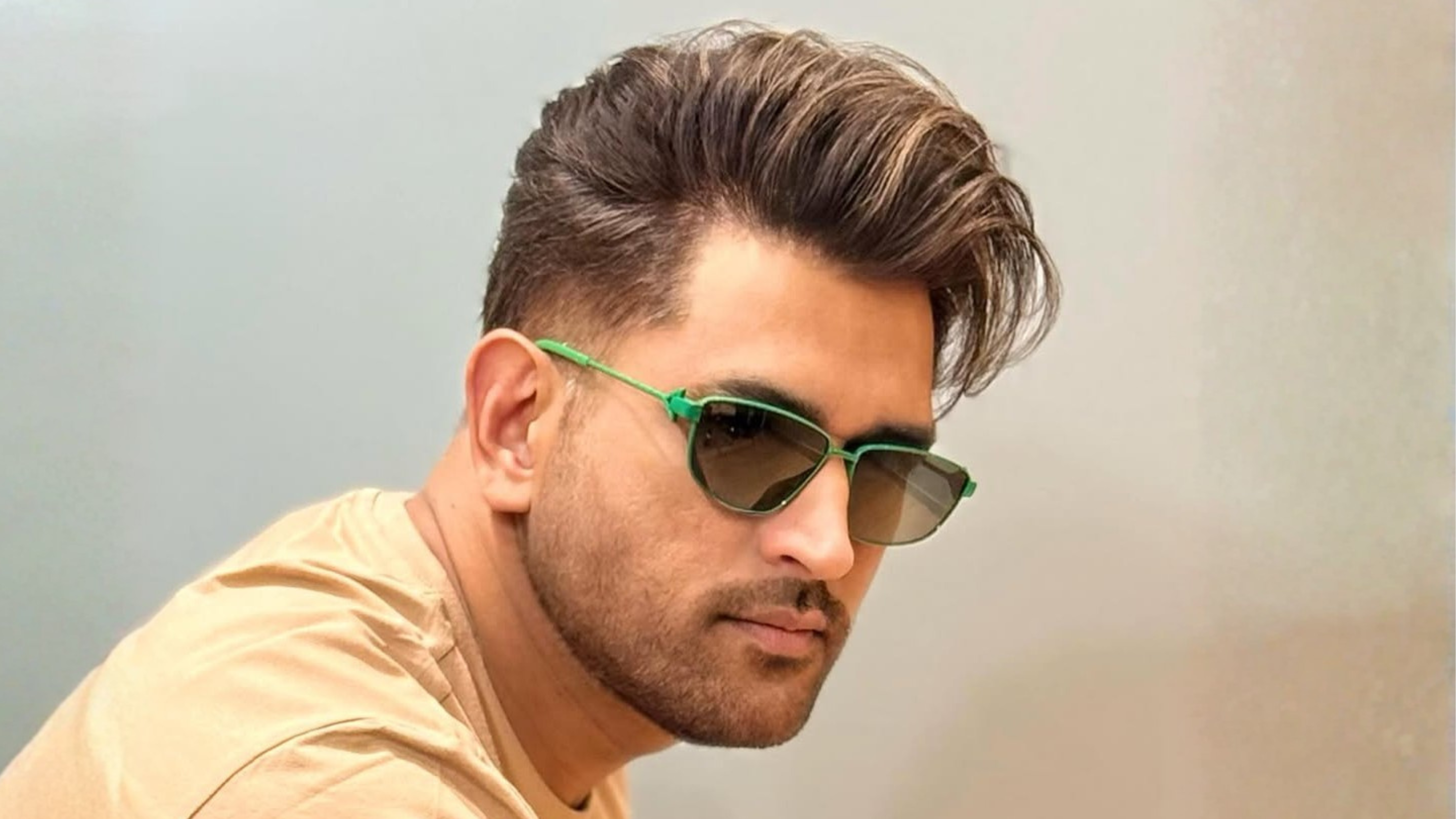 Side-Parted Medium Quiff: