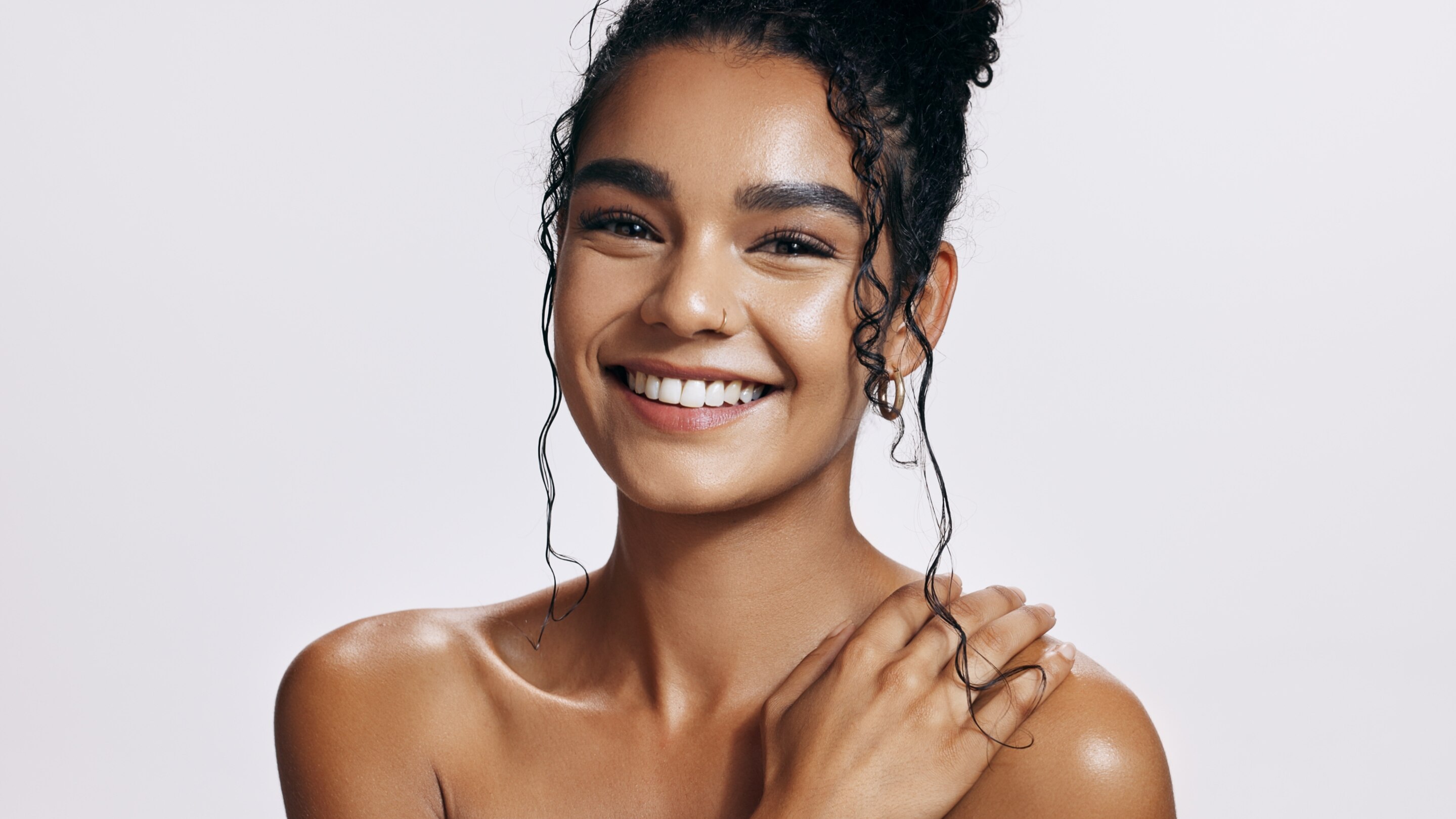 Enhances Skin Glow: