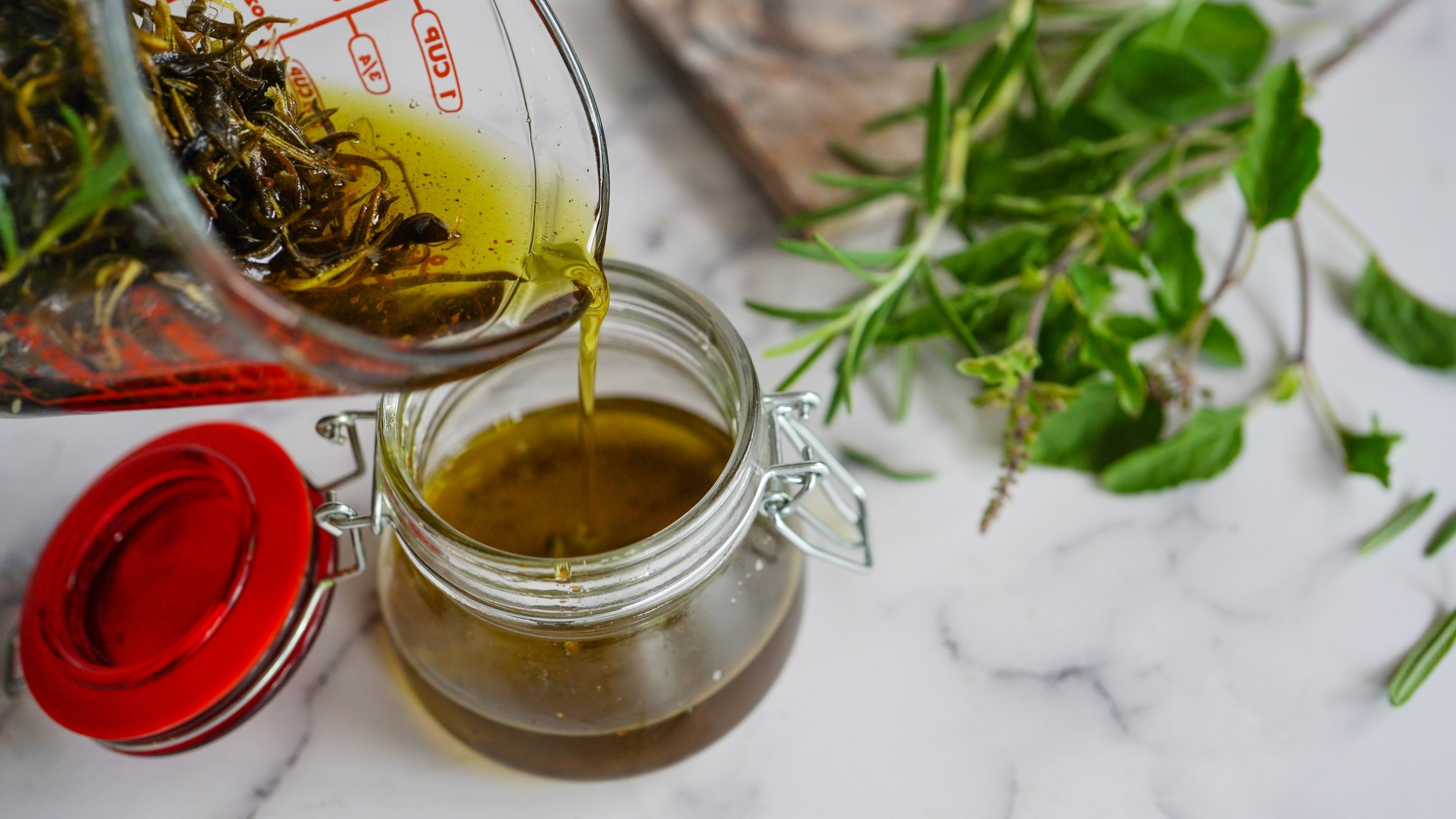 Rosemary Oil Recipe for Hair Growth - DIY Blend
