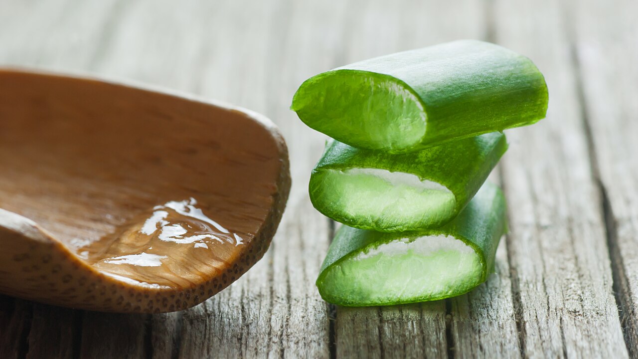 2. Aloe Vera Gel Treatment