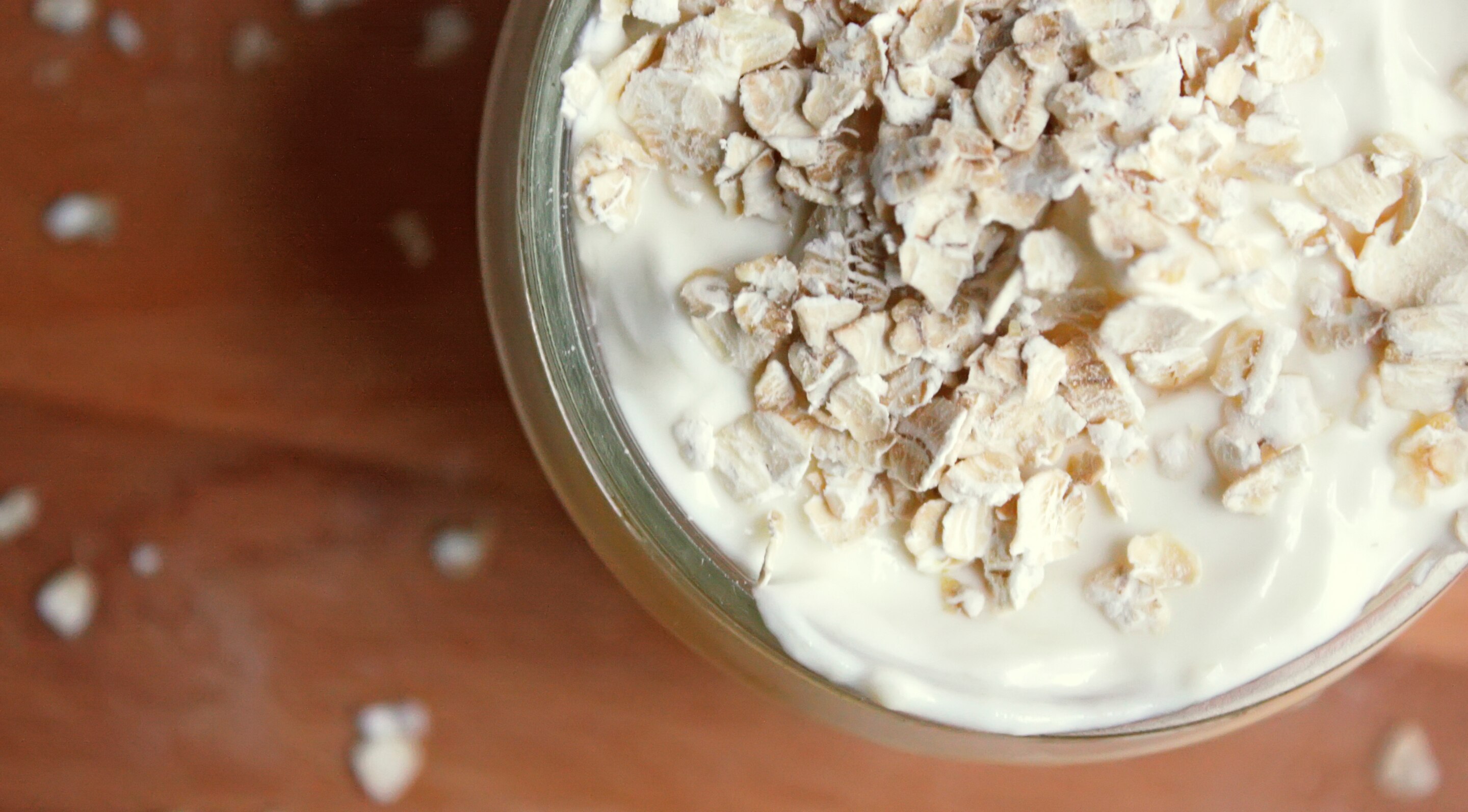 4. Oatmeal & Yogurt Scrub