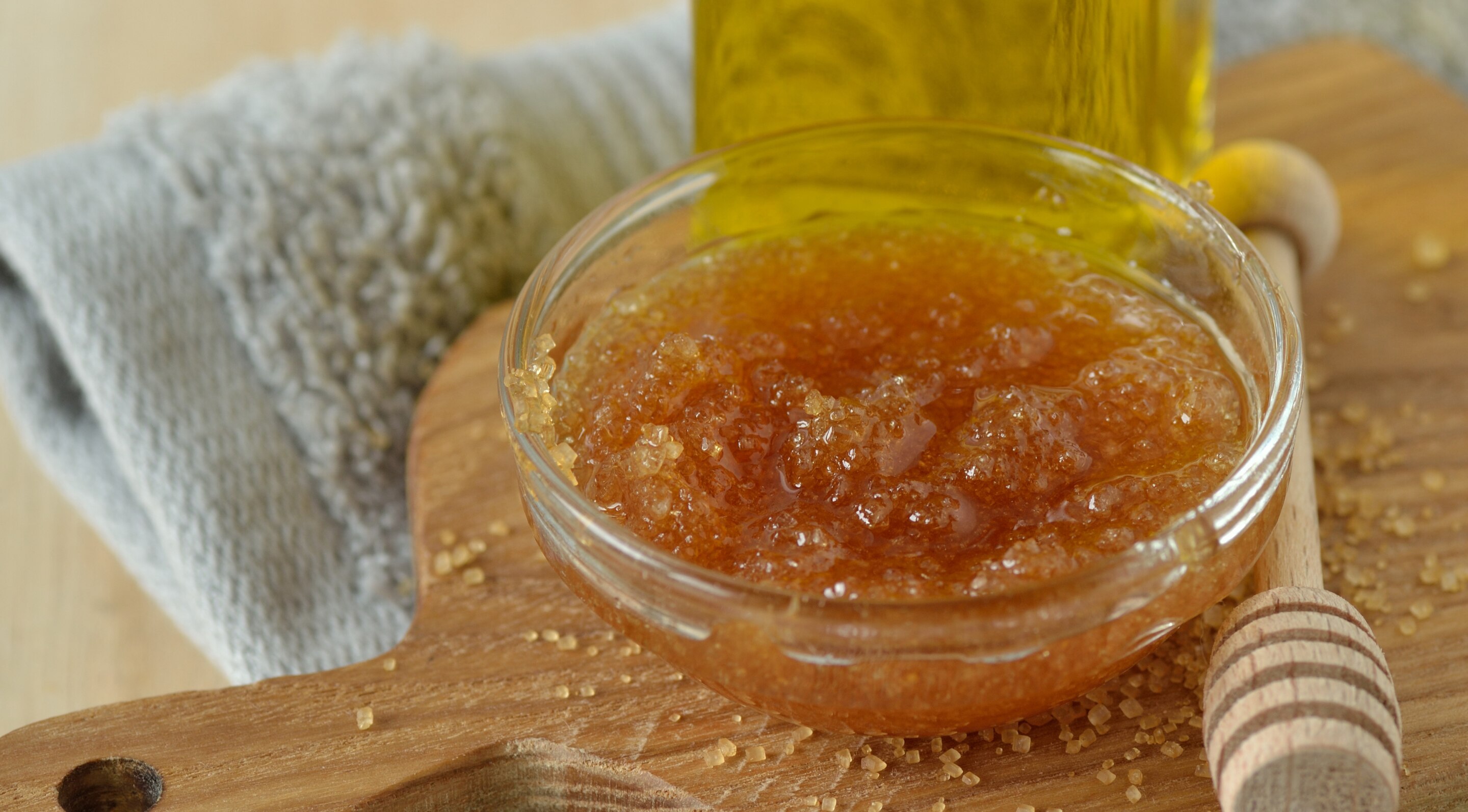 2. Sugar & Honey Scrub