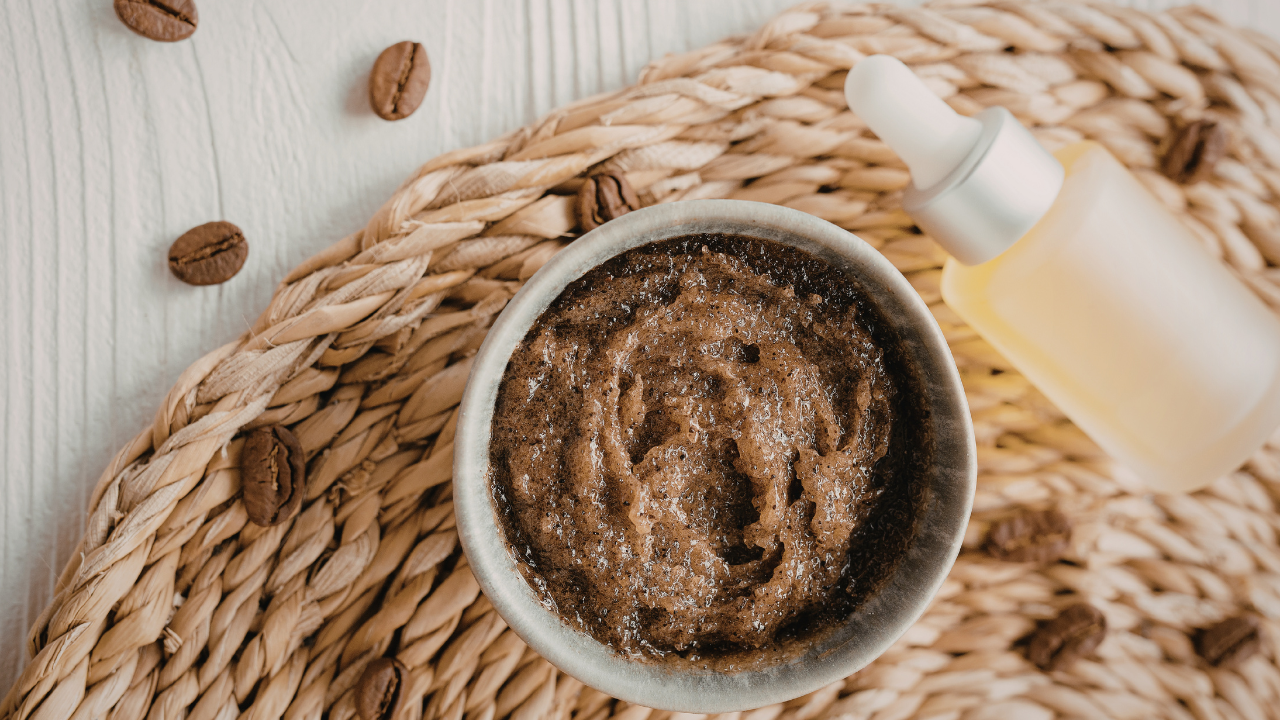 1. Coffee and Coconut Oil Scrub