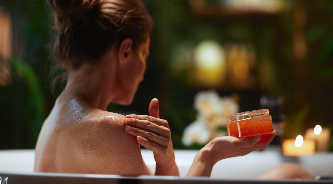 How to Use Homemade Body Scrub