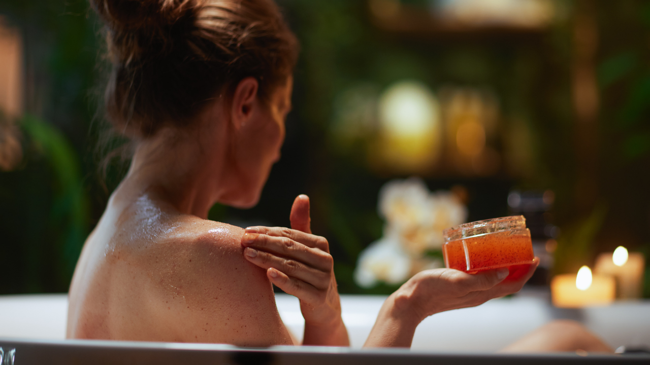 How to Use Homemade Body Scrub