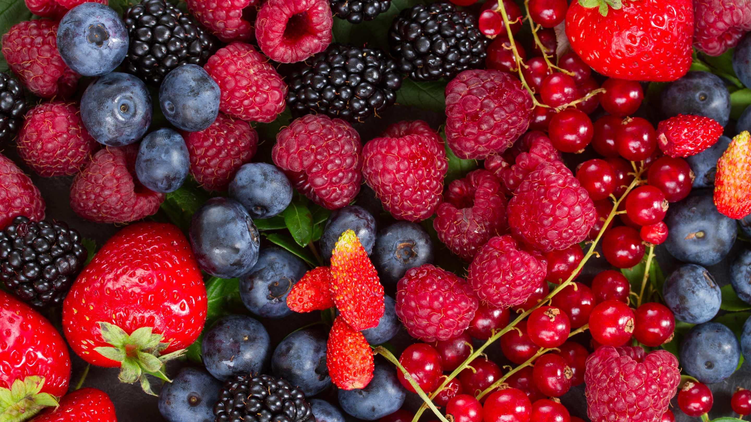 1. Berries (Blueberries, Strawberries, Raspberries)